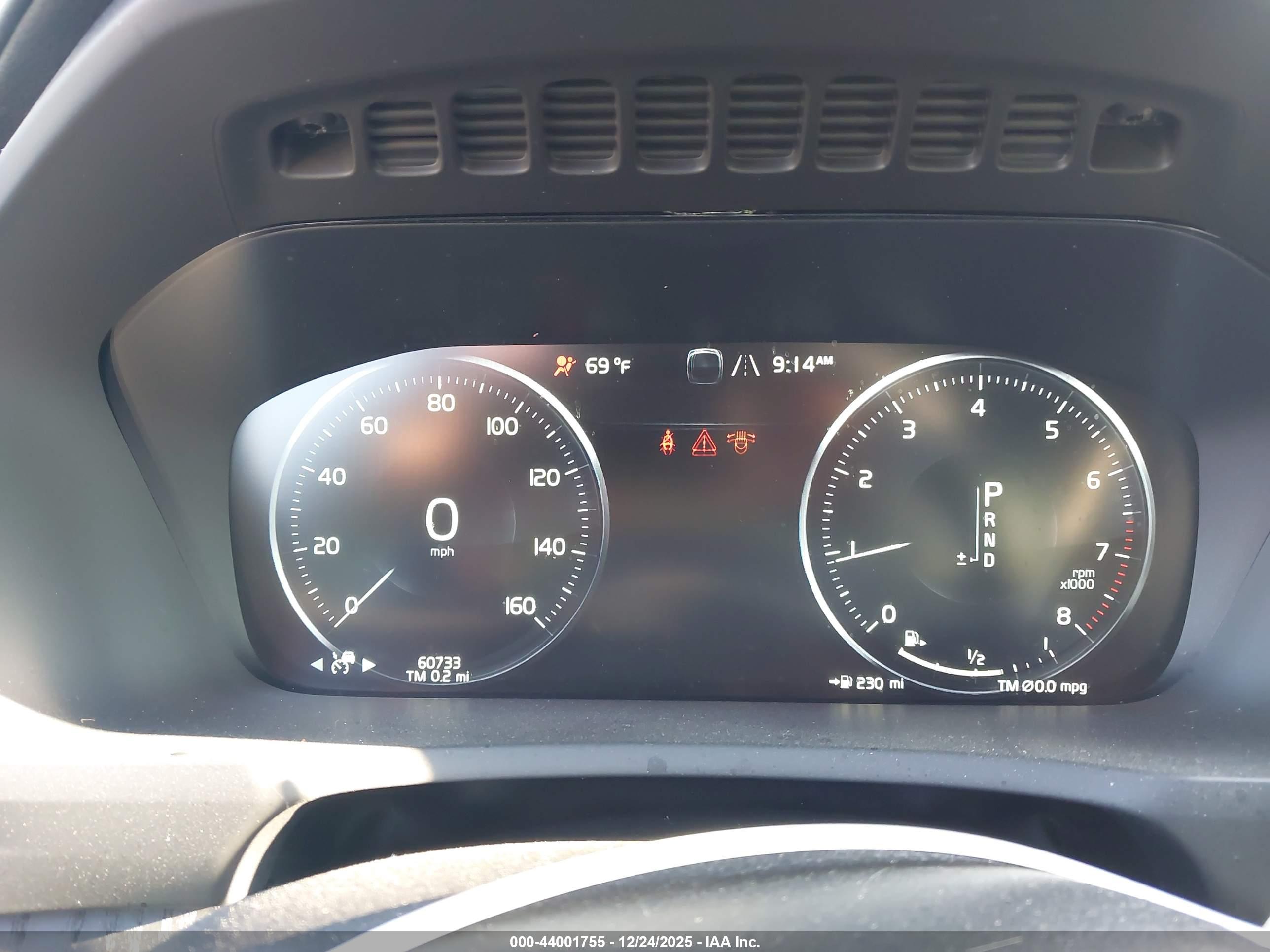 VOLVO XC90 image 7