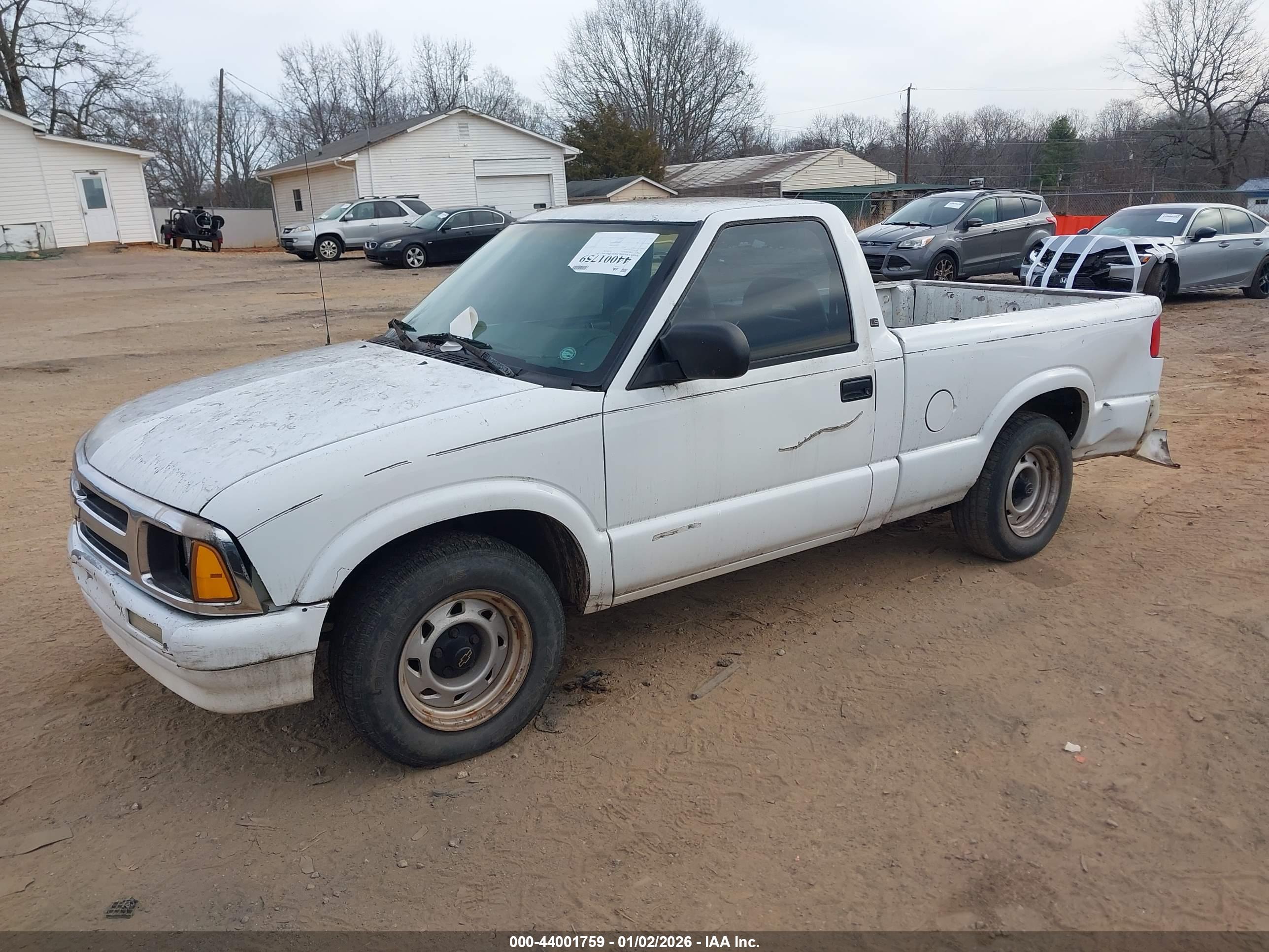 CHEVROLET S image 2