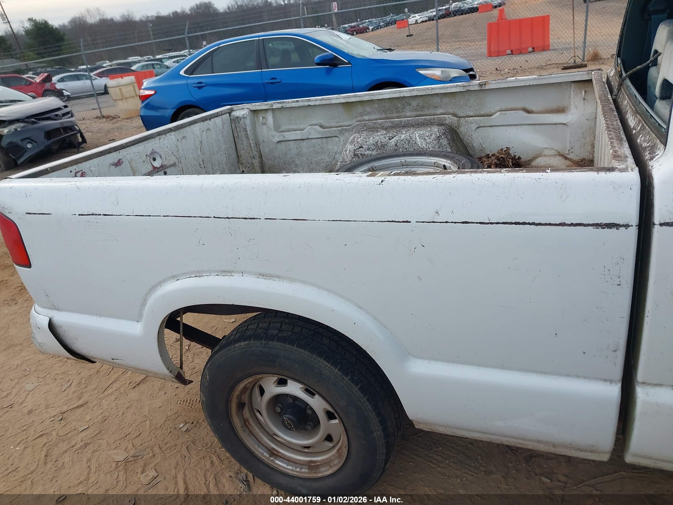 CHEVROLET S image 8