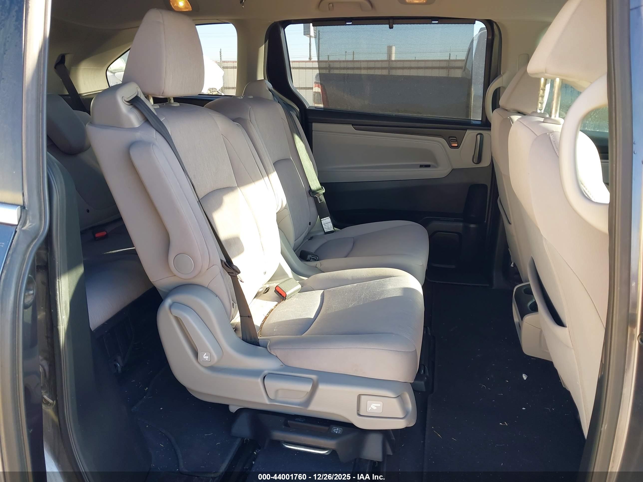 HONDA ODYSSEY image 8