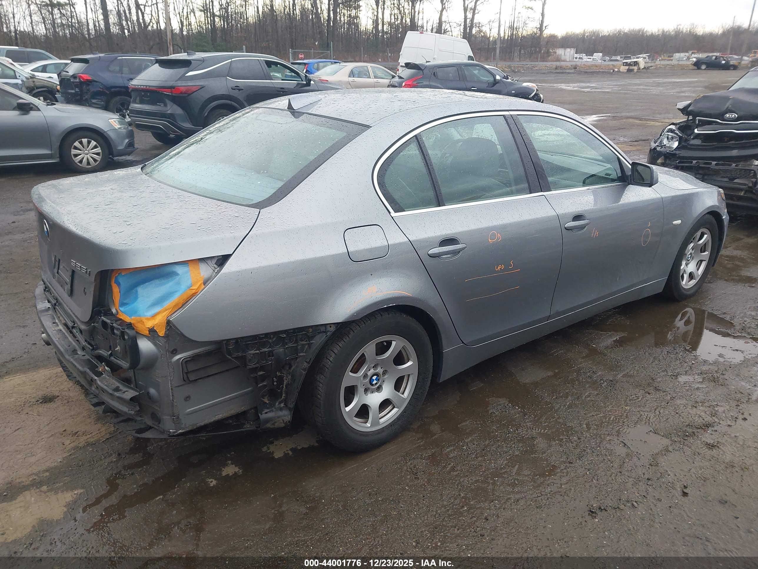 BMW 525I image 4