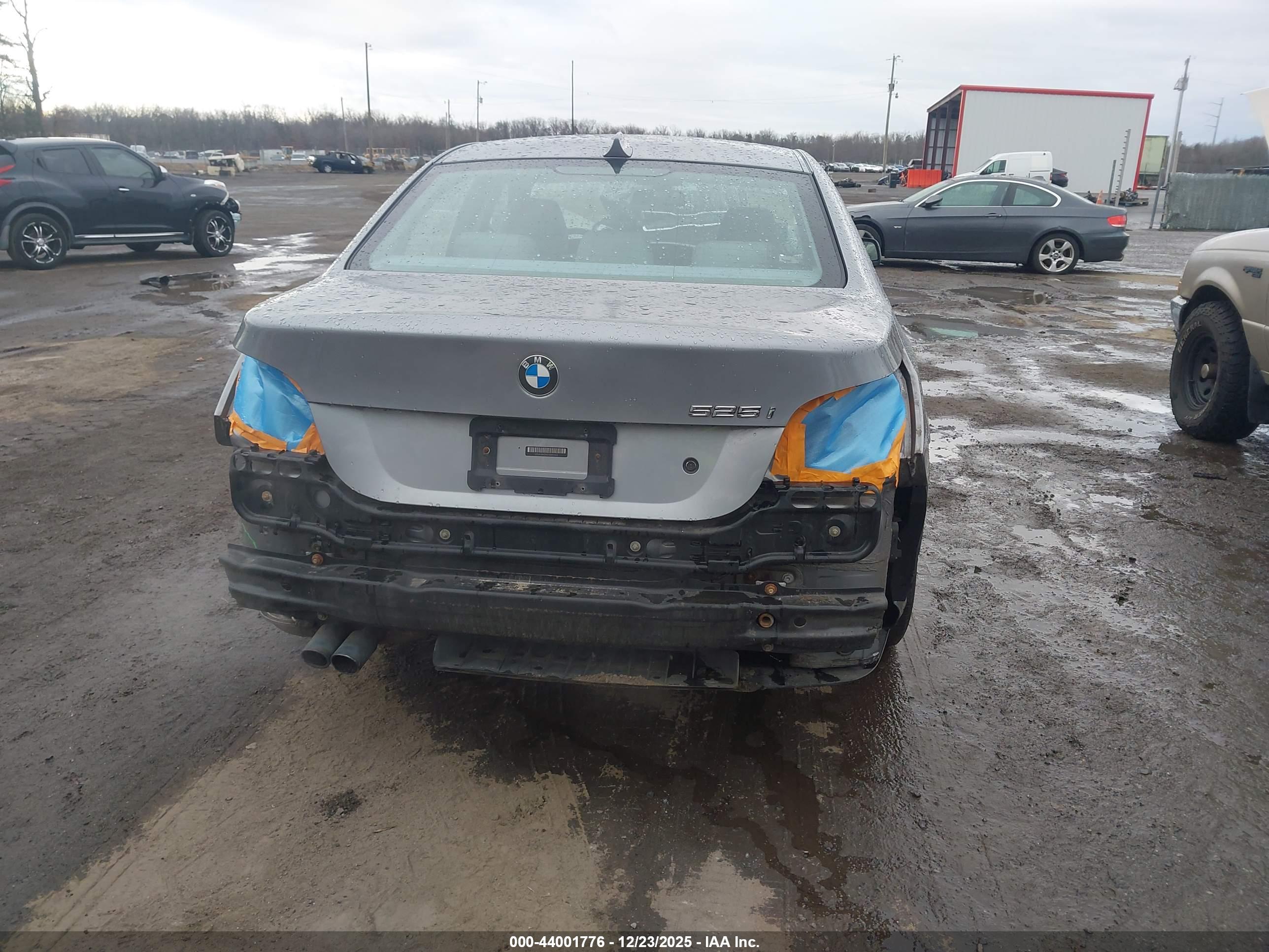 BMW 525I image 6