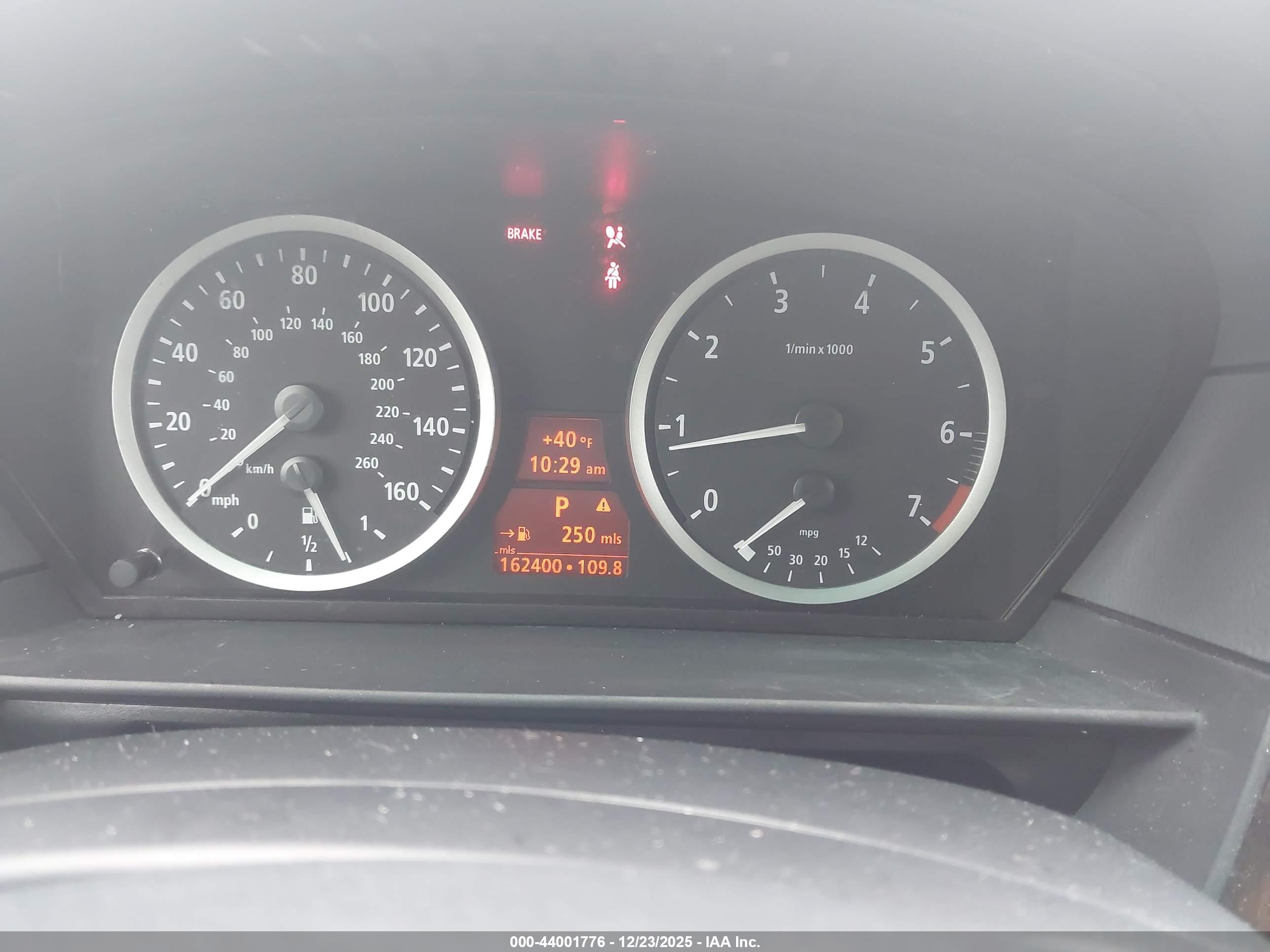 BMW 525I image 7