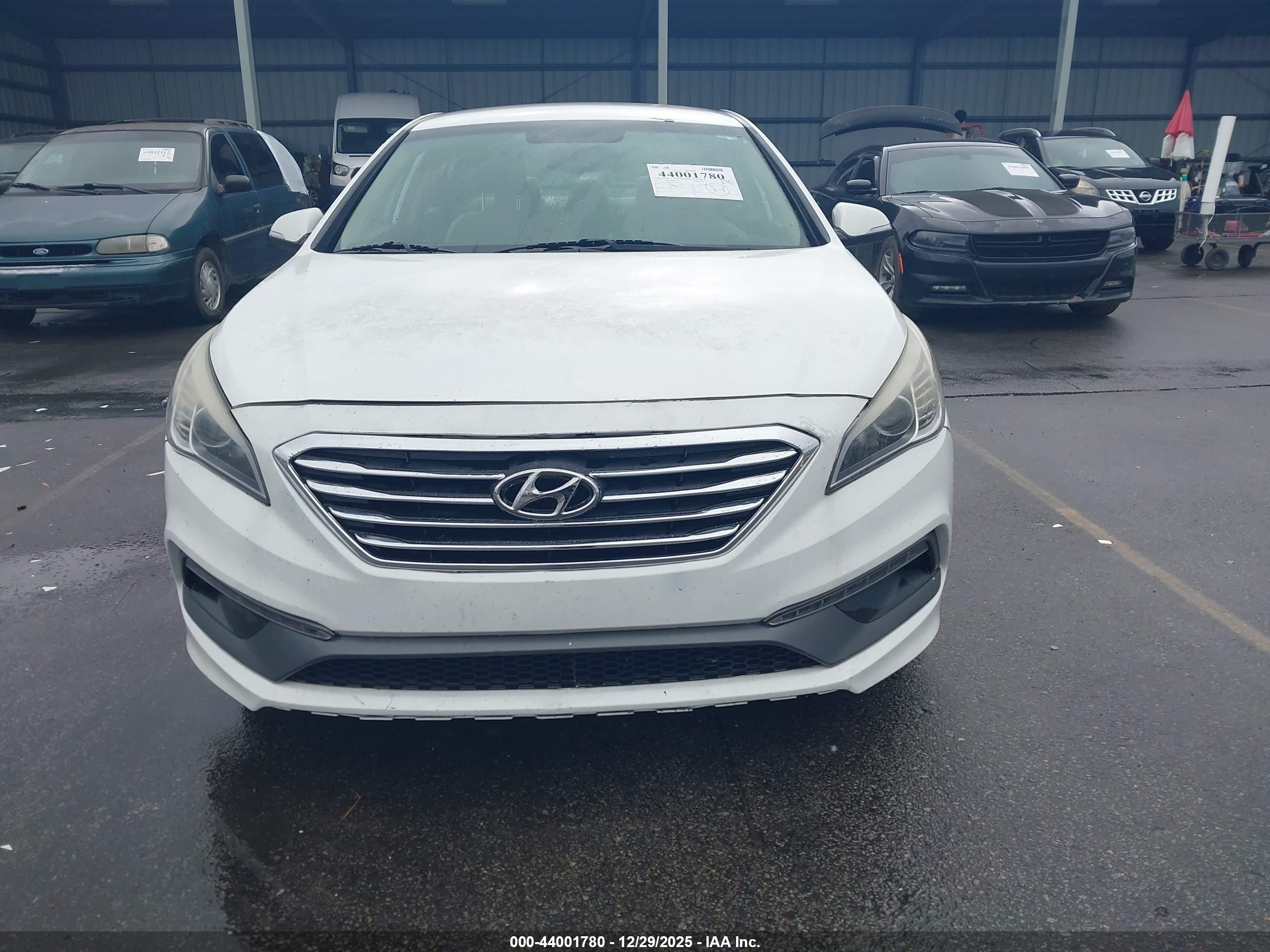 HYUNDAI SONATA image 6