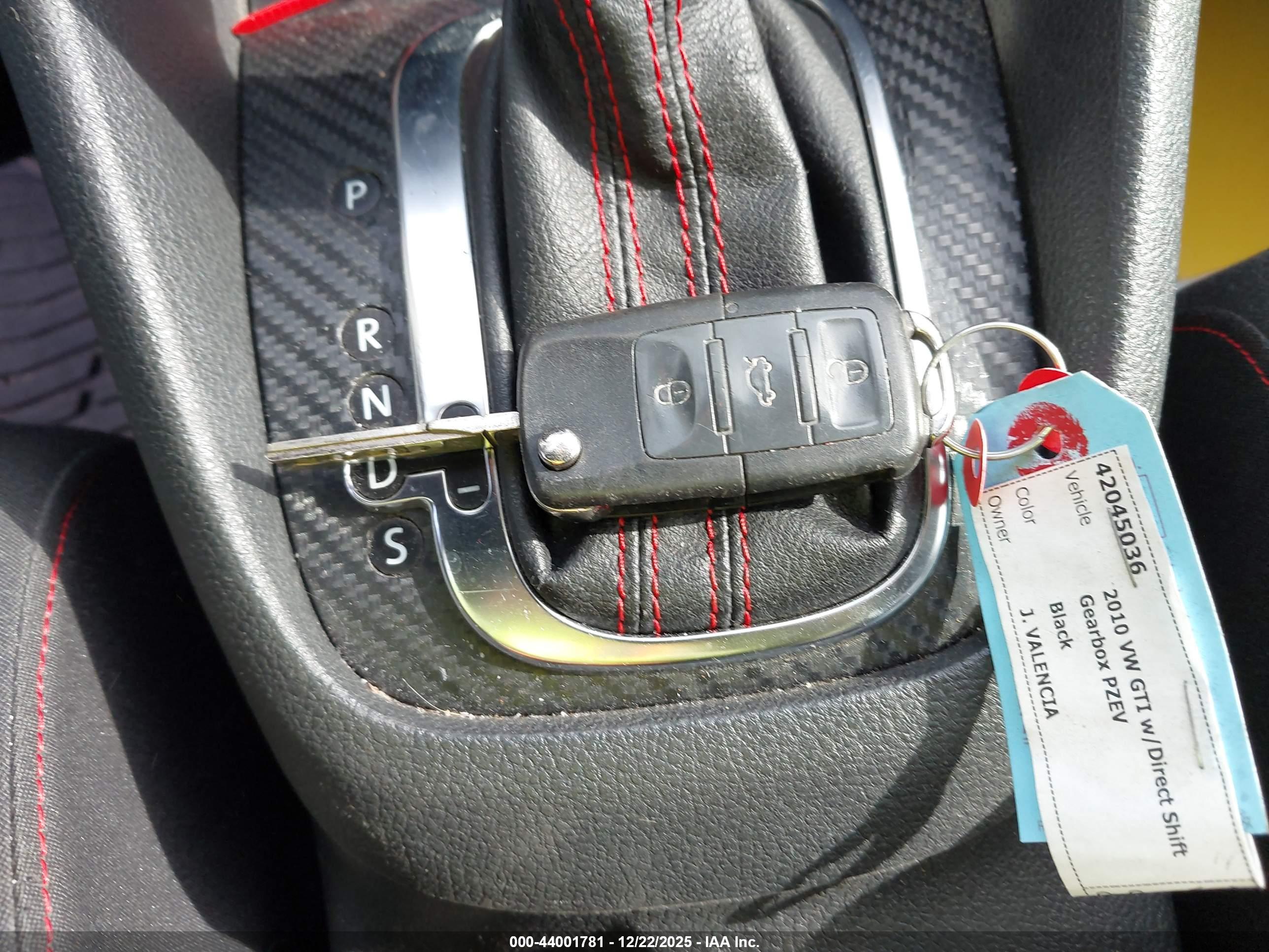 VOLKSWAGEN GTI image 11