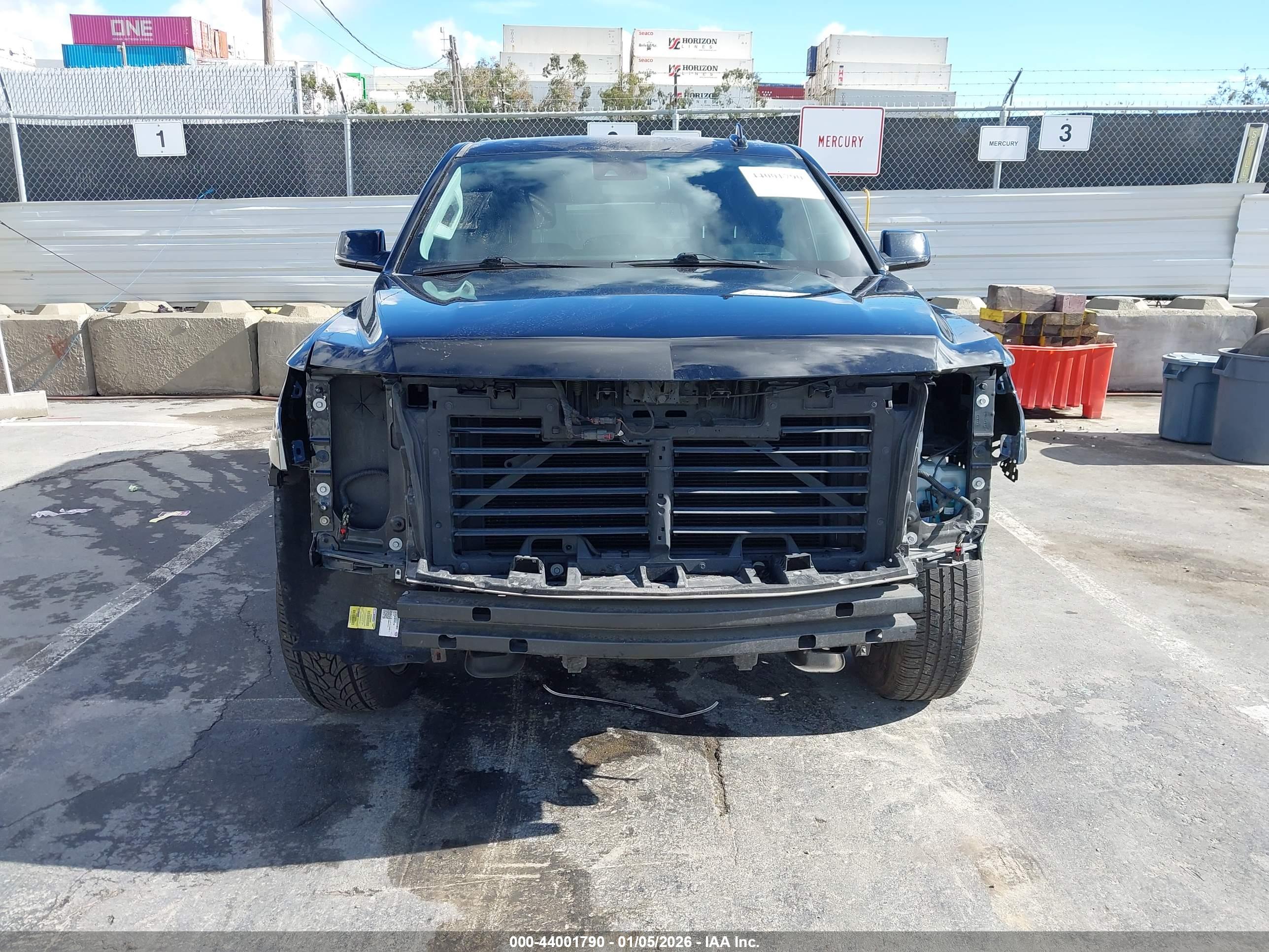 CHEVROLET TAHOE image 6
