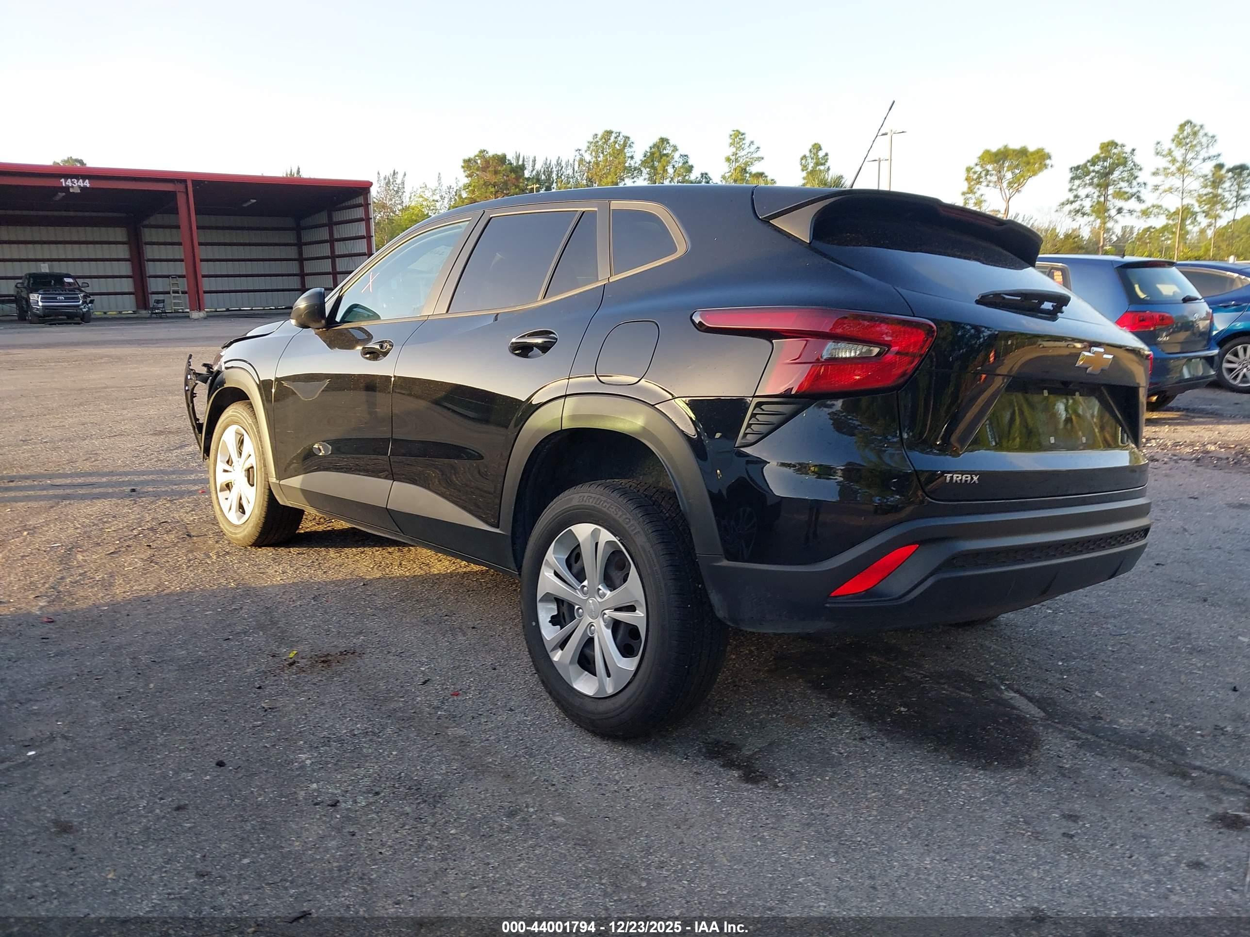 CHEVROLET TRAX image 3