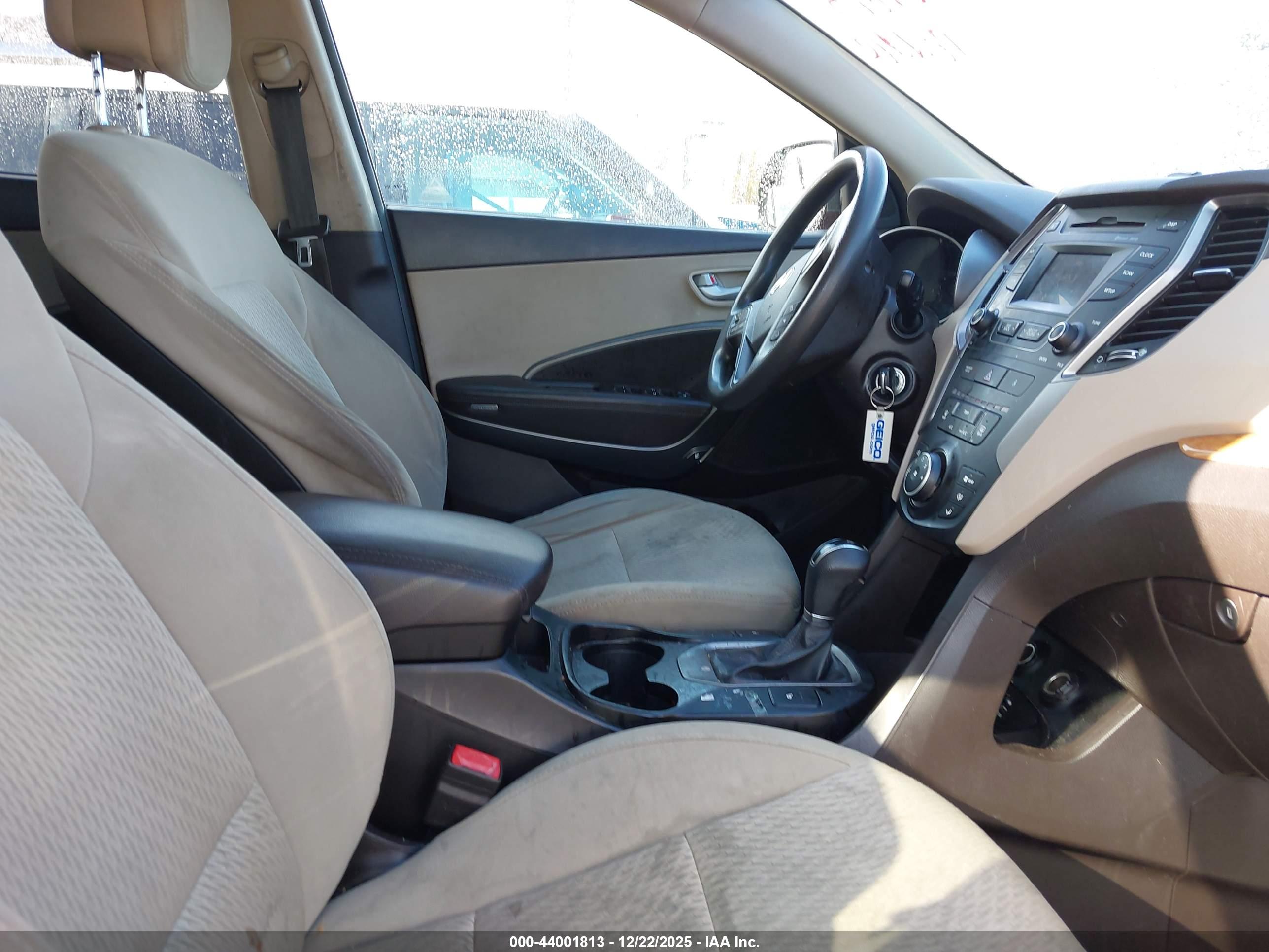 HYUNDAI SANTA image 5