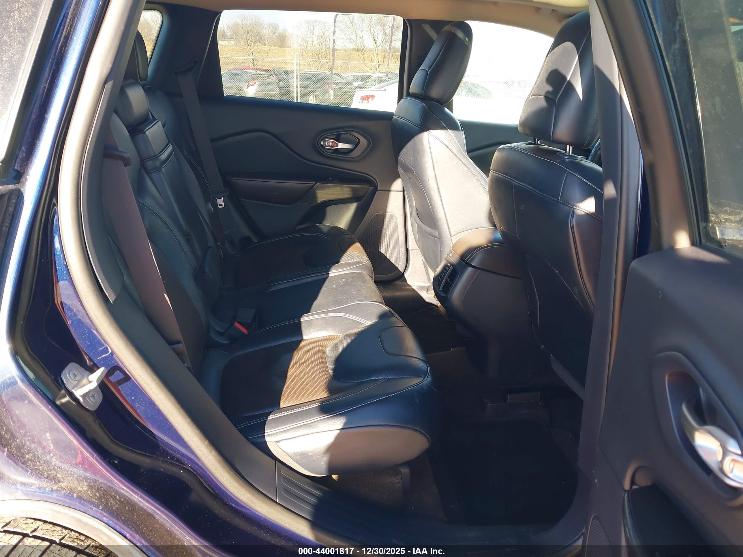 JEEP CHEROKEE image 8