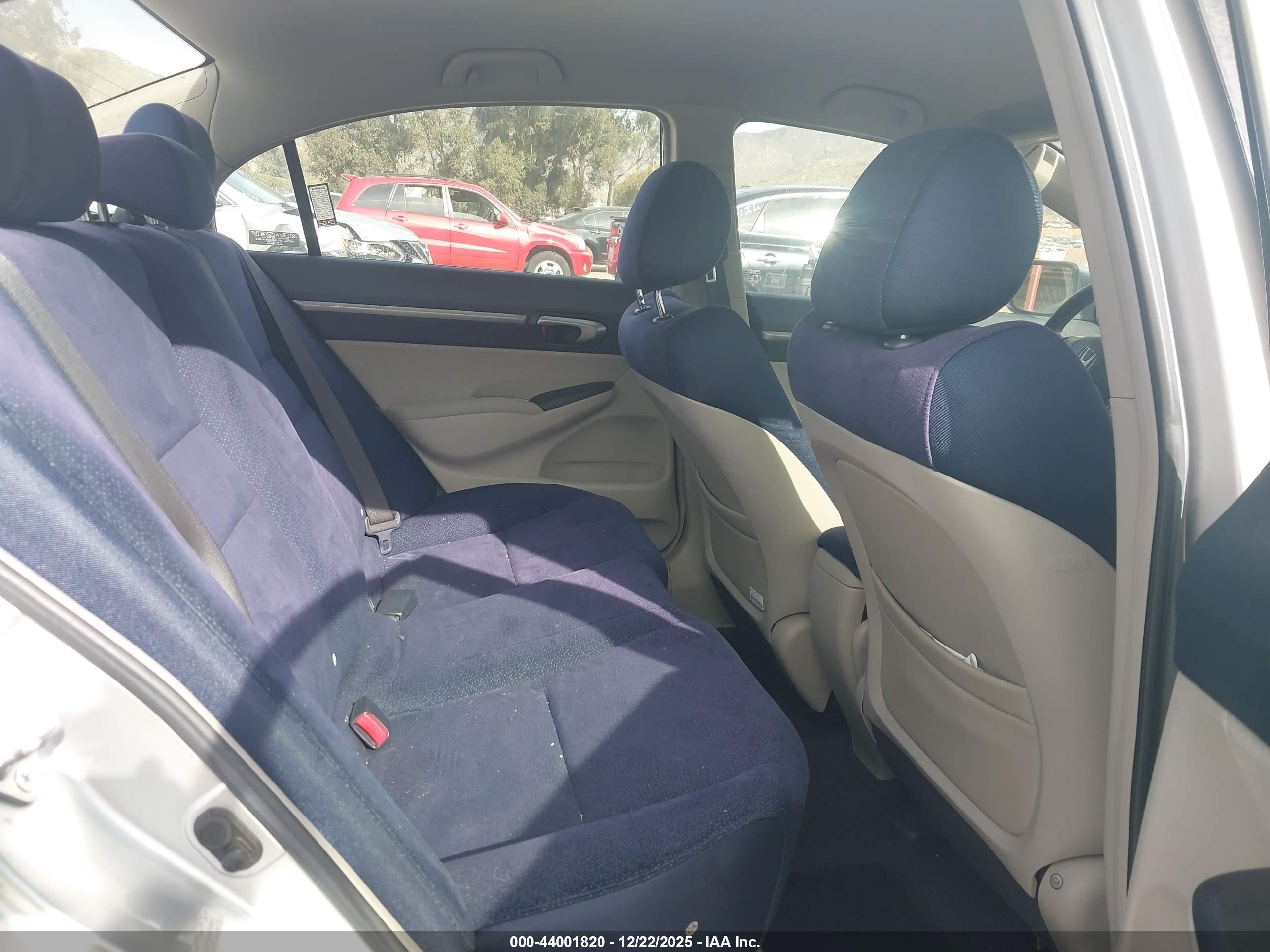HONDA CIVIC image 8