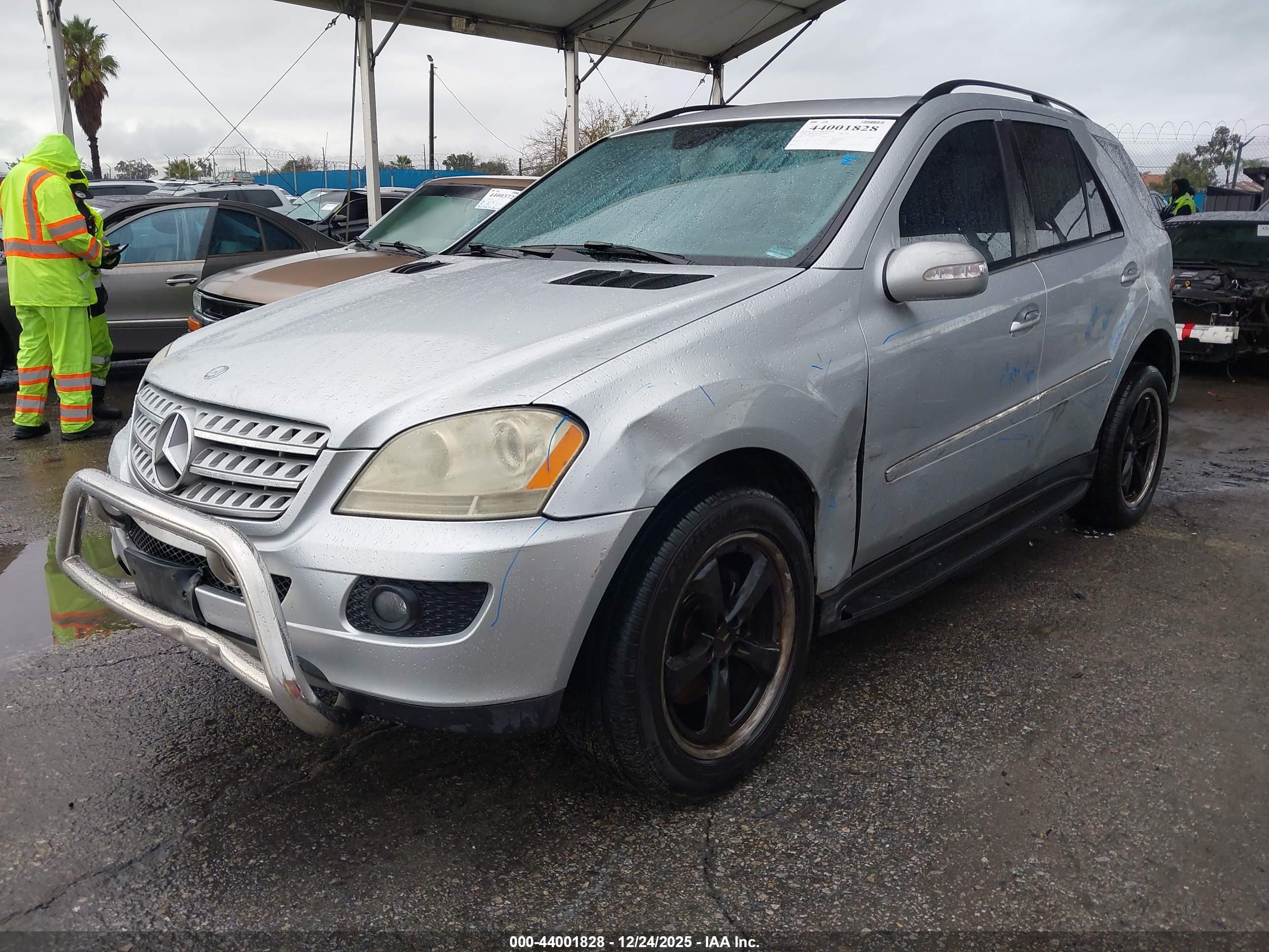 MERCEDES-BENZ ML image 2