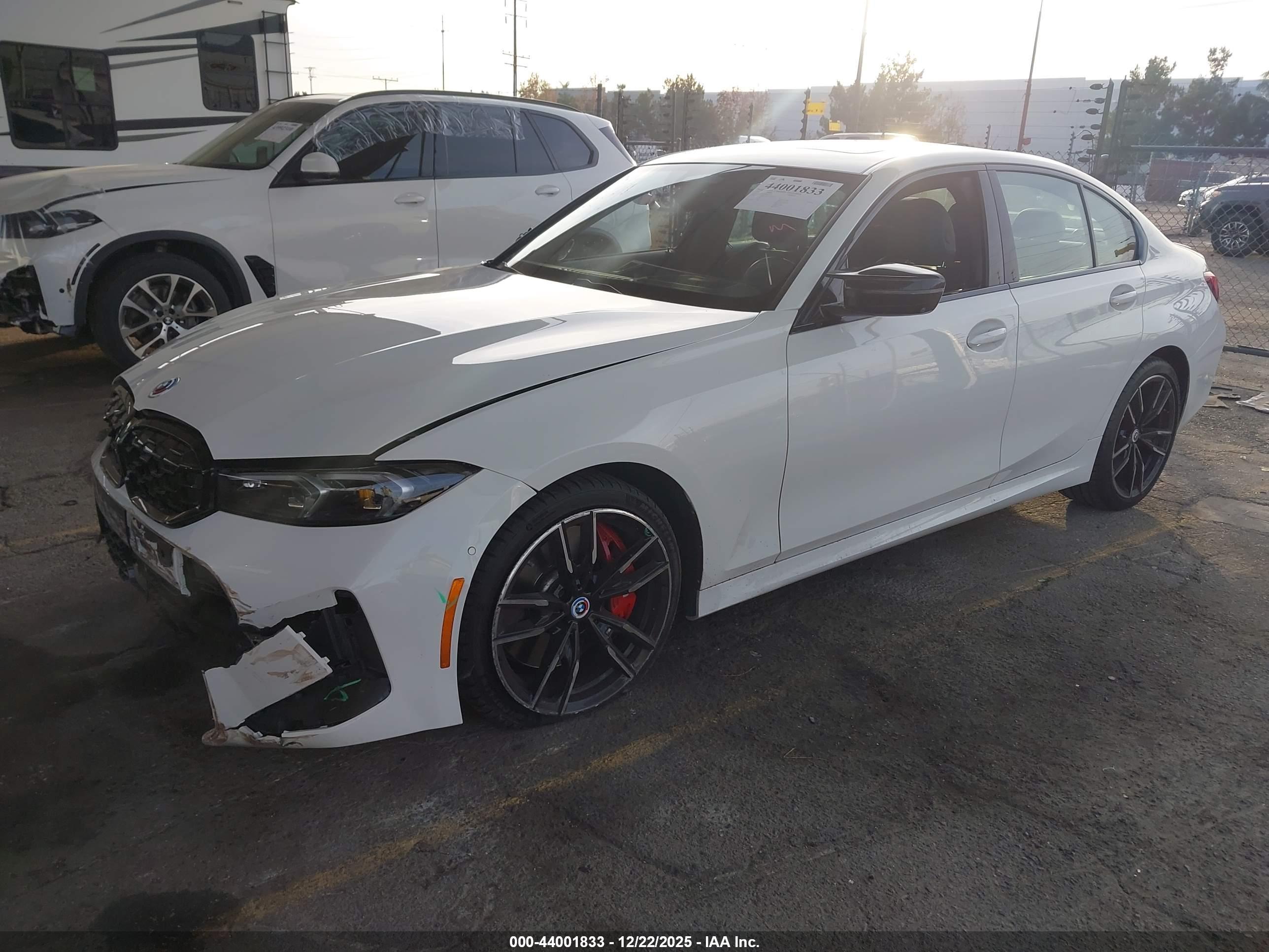 BMW 3 image 2