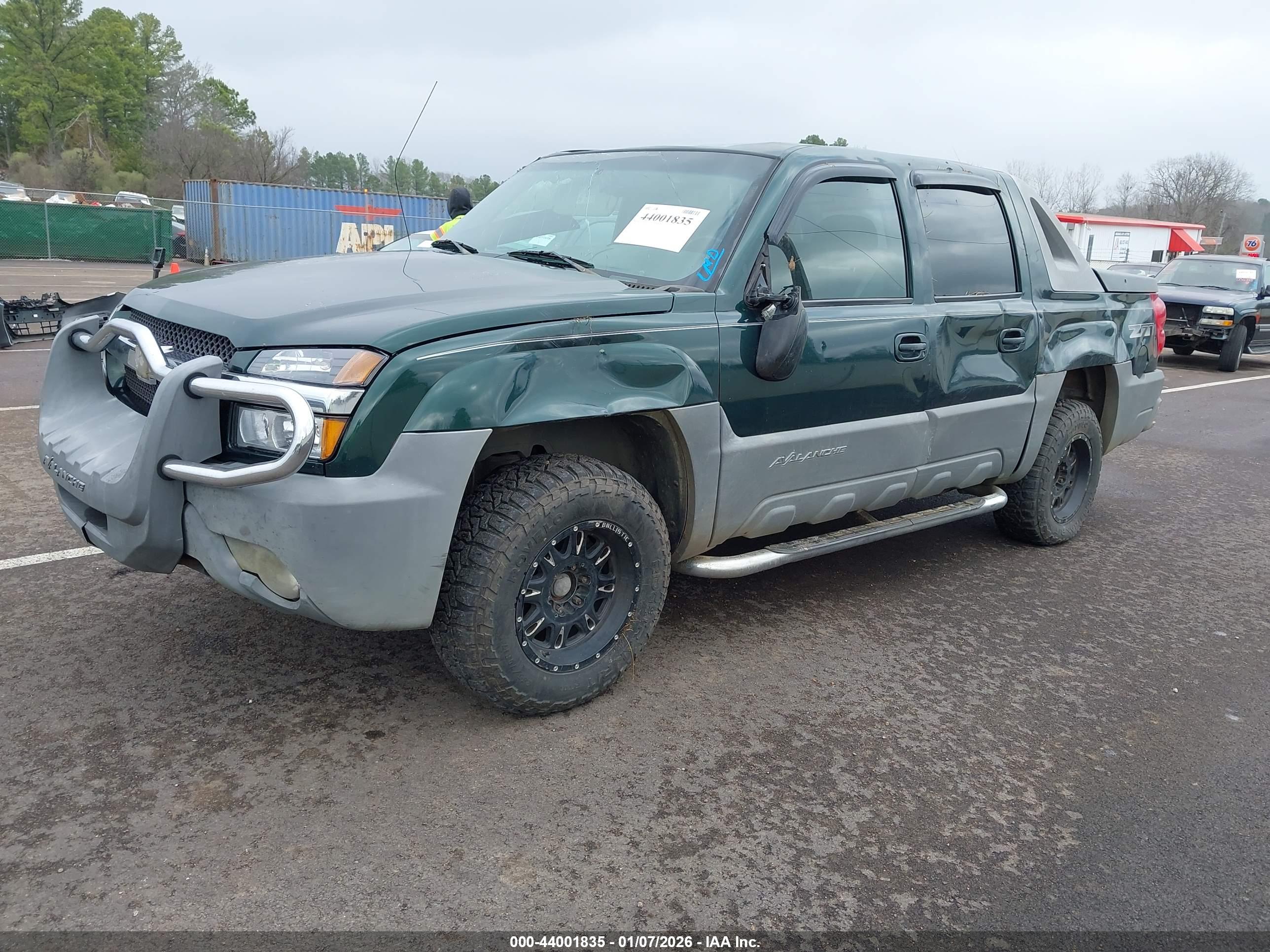 CHEVROLET AVALANCHE image 2
