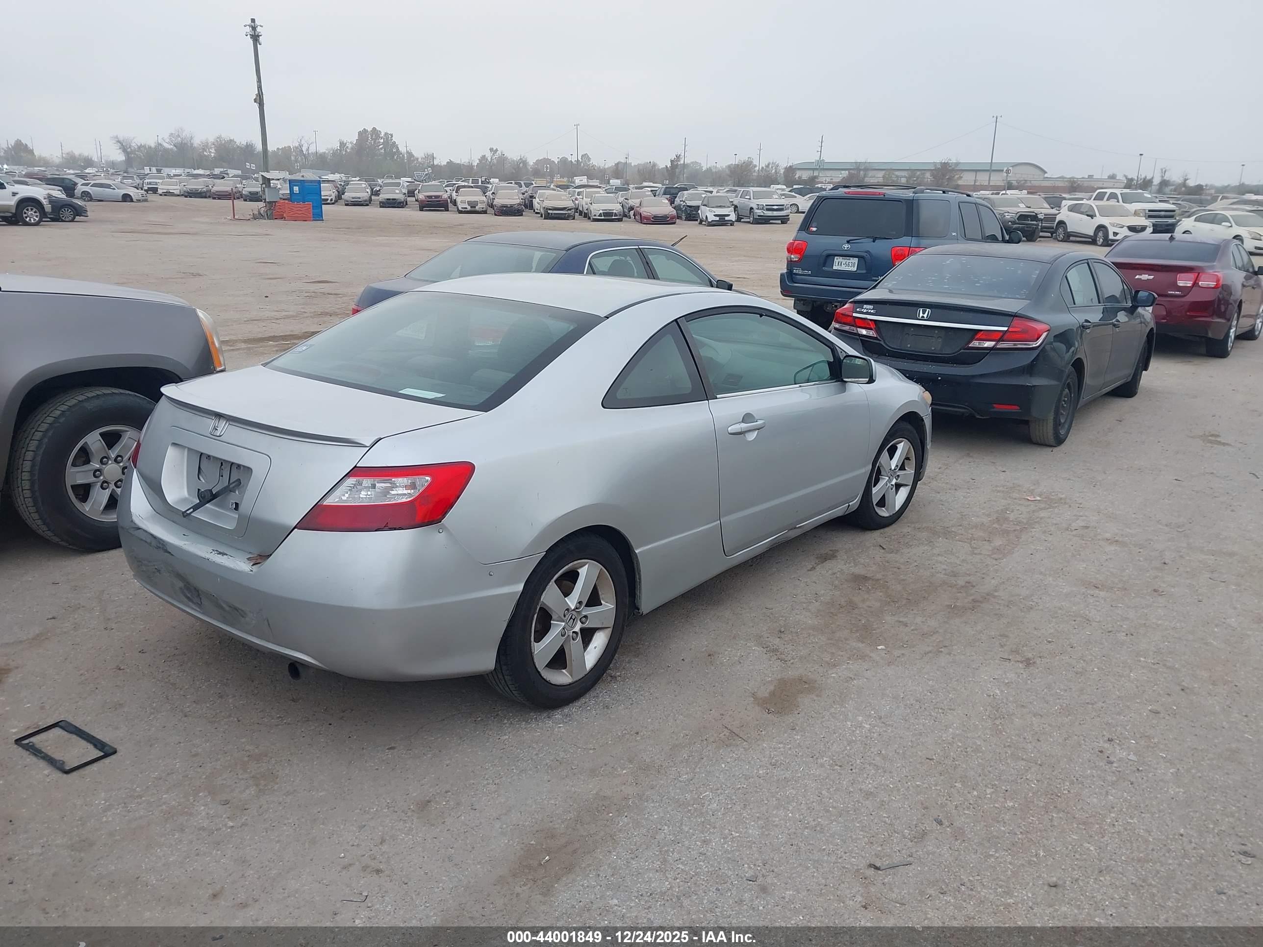 HONDA CIVIC image 4