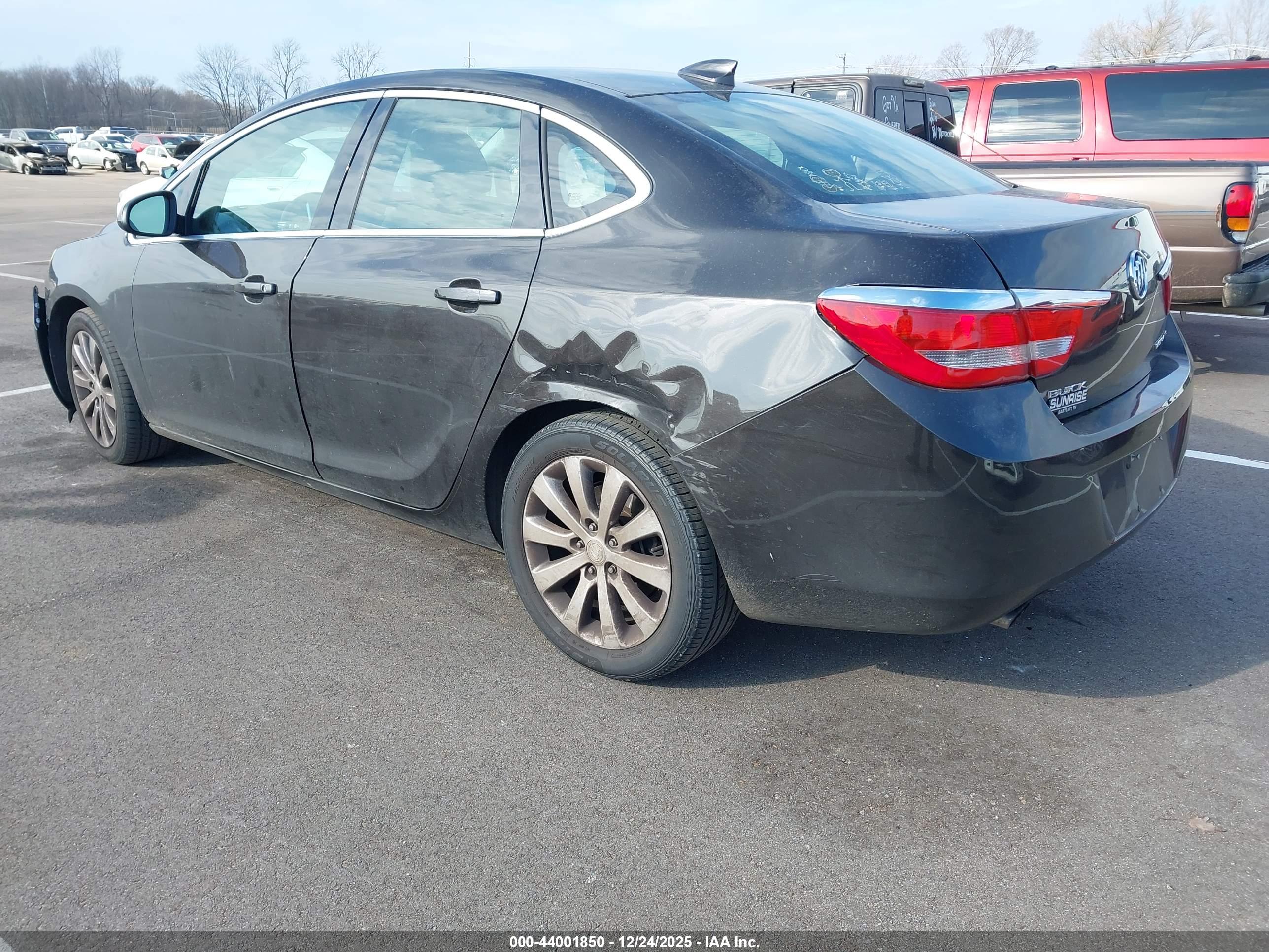 BUICK VERANO image 3