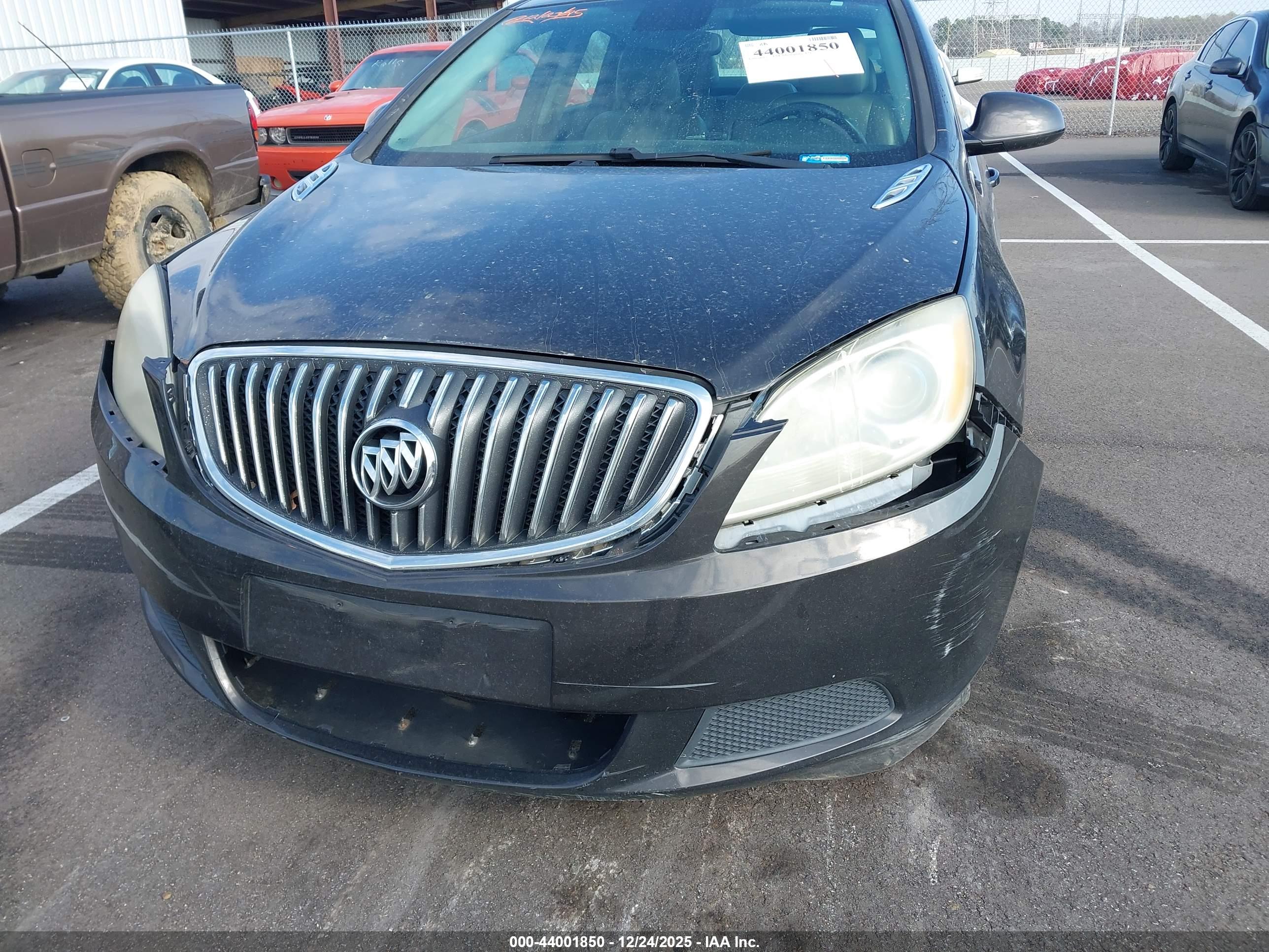 BUICK VERANO image 6