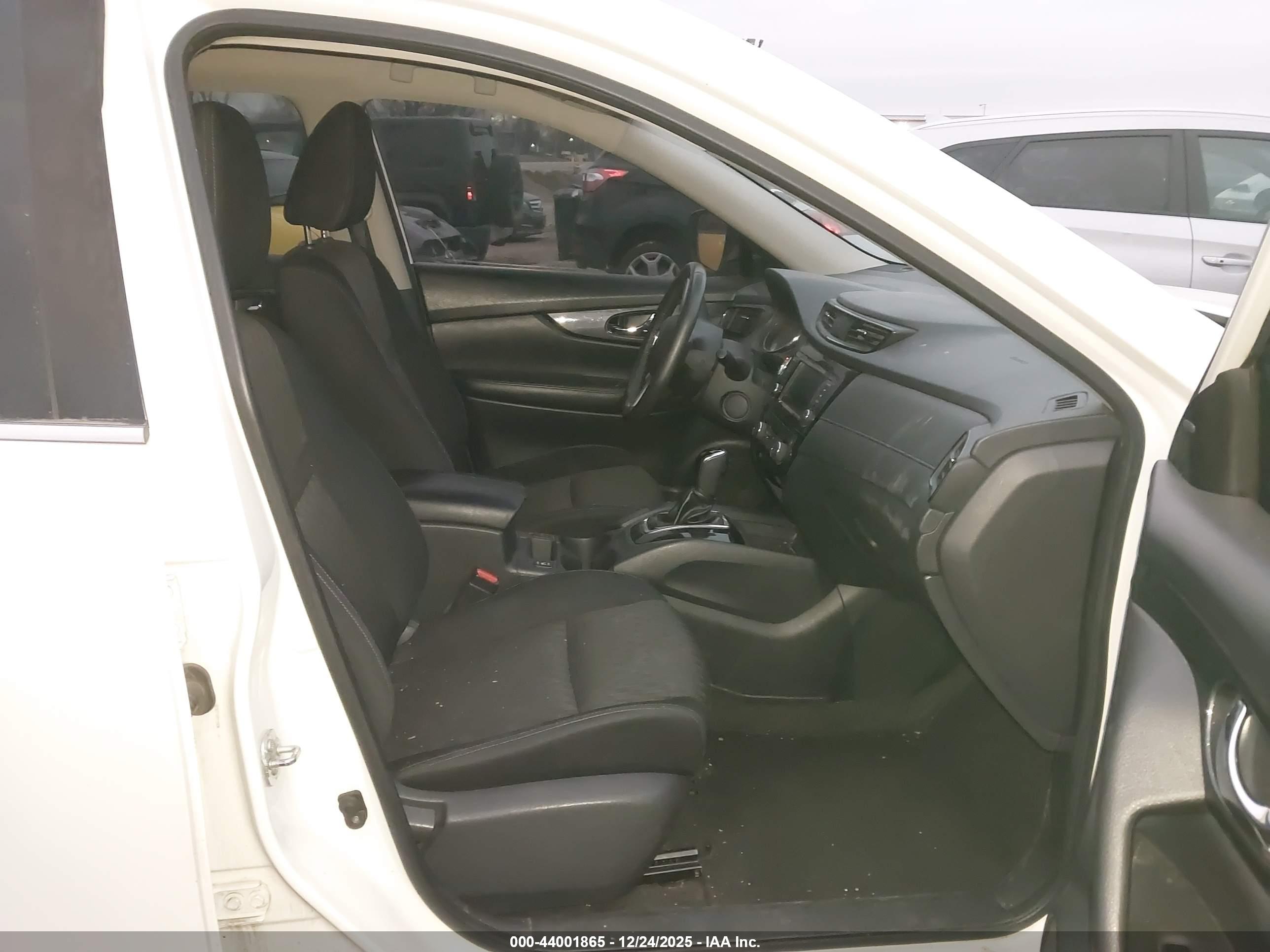 NISSAN ROGUE image 5