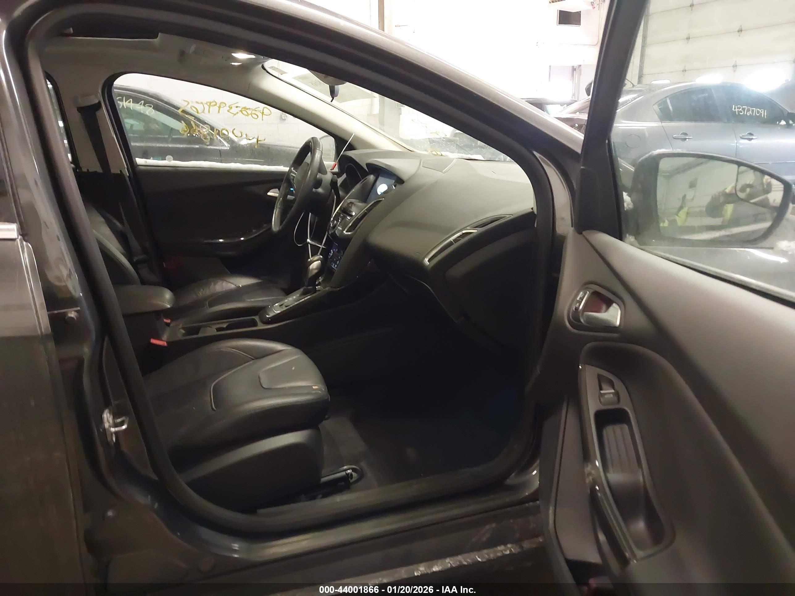 FORD FOCUS image 5