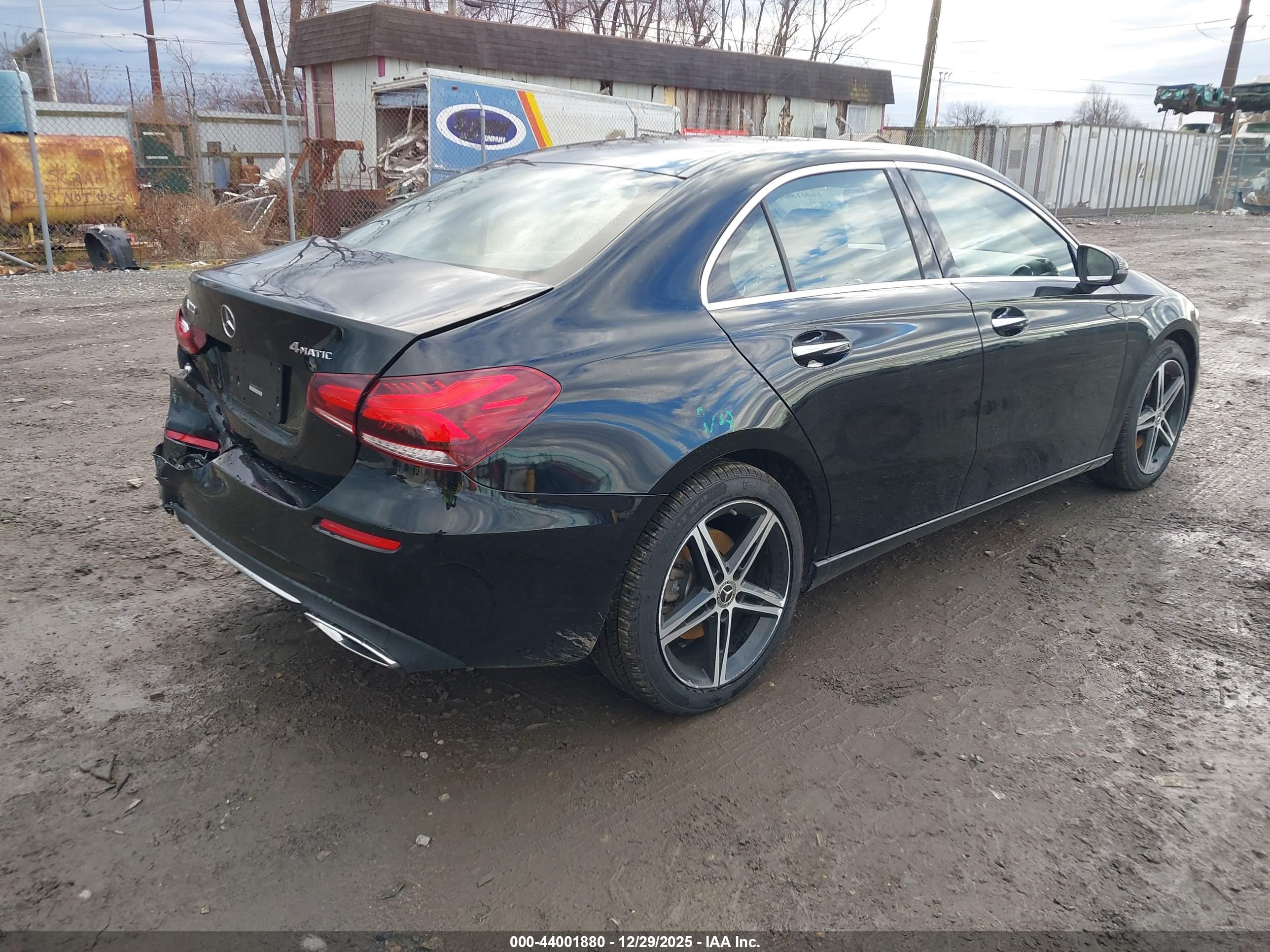 MERCEDES-BENZ A image 4