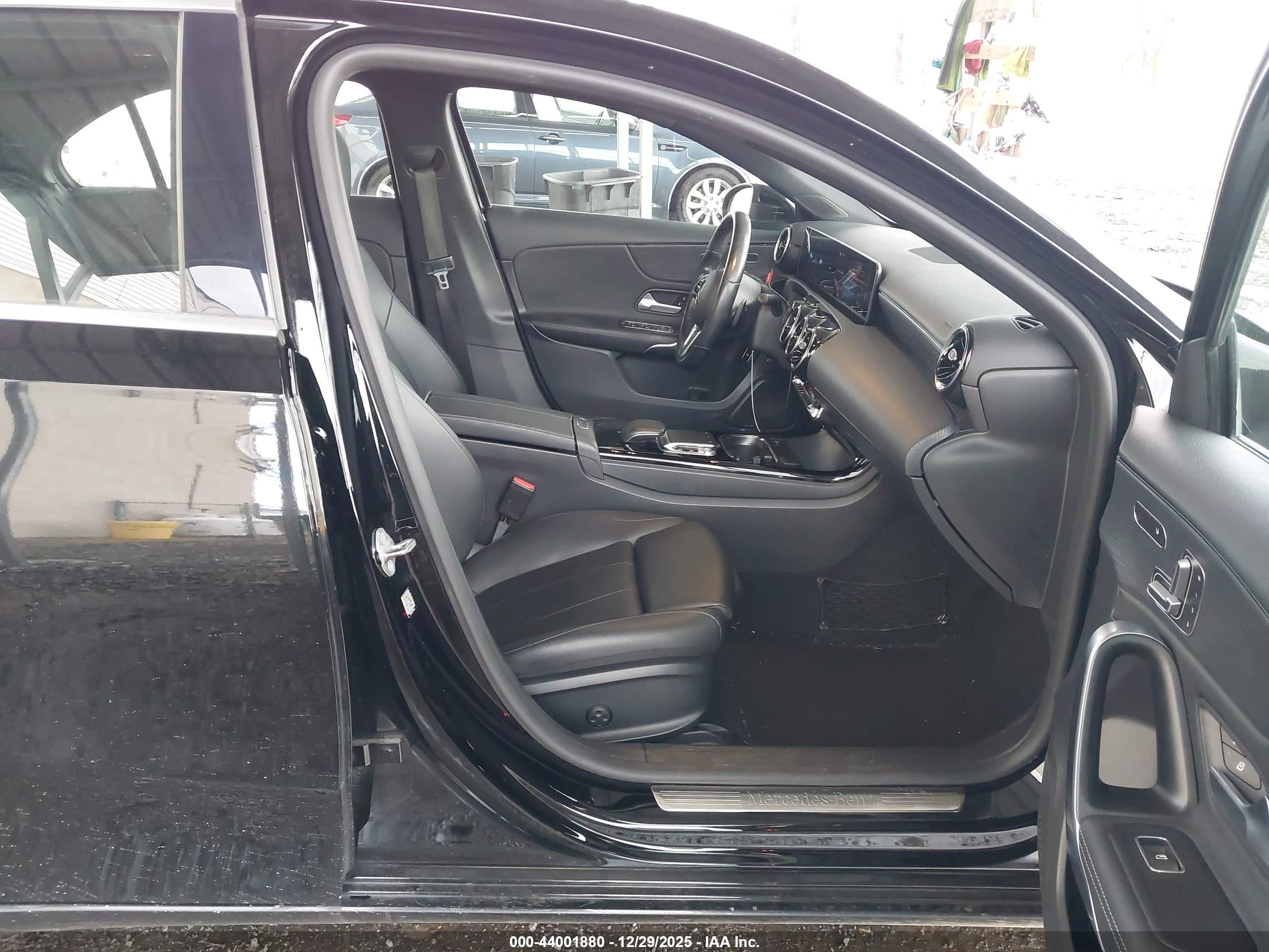 MERCEDES-BENZ A image 5