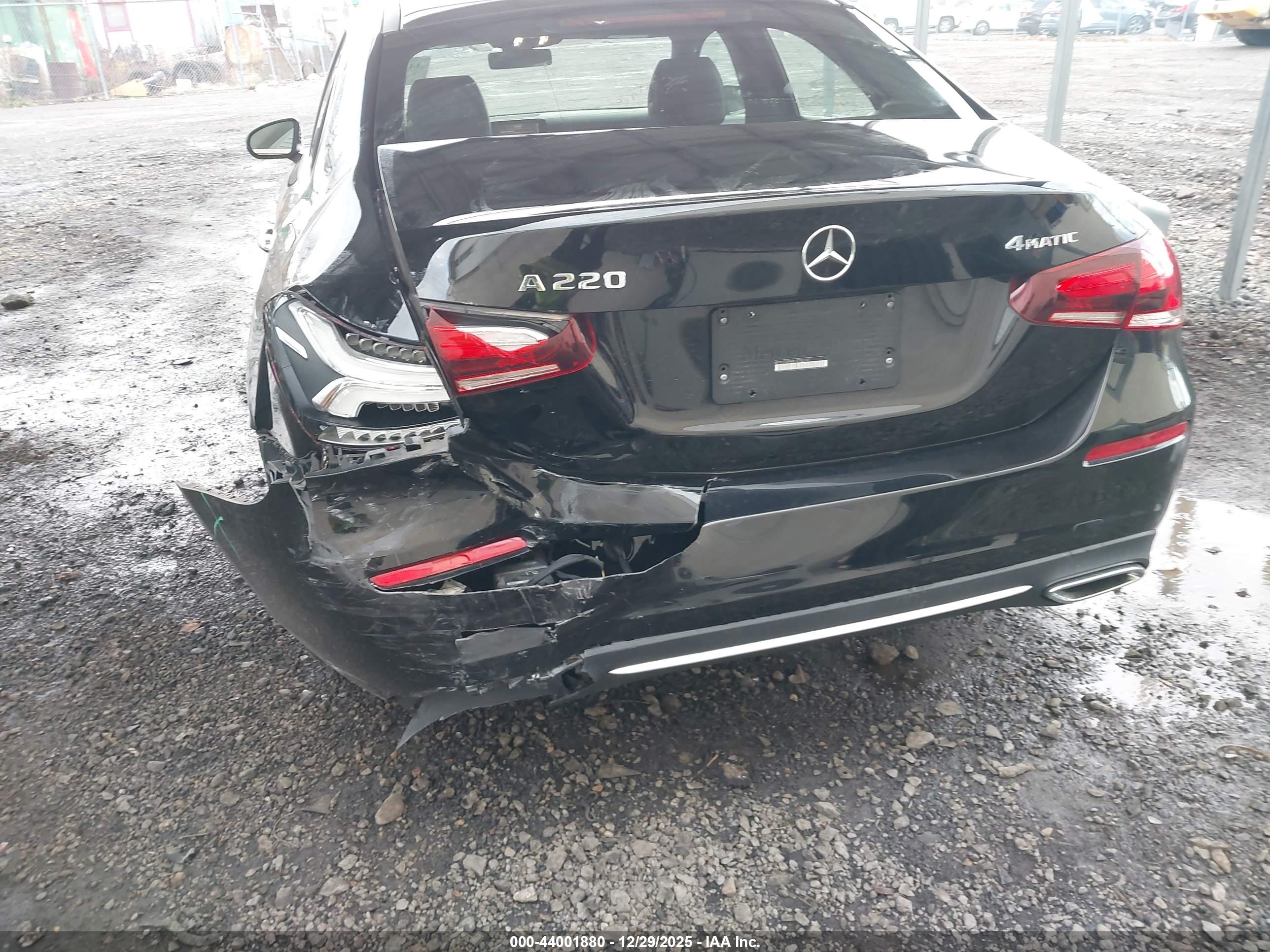 MERCEDES-BENZ A image 6