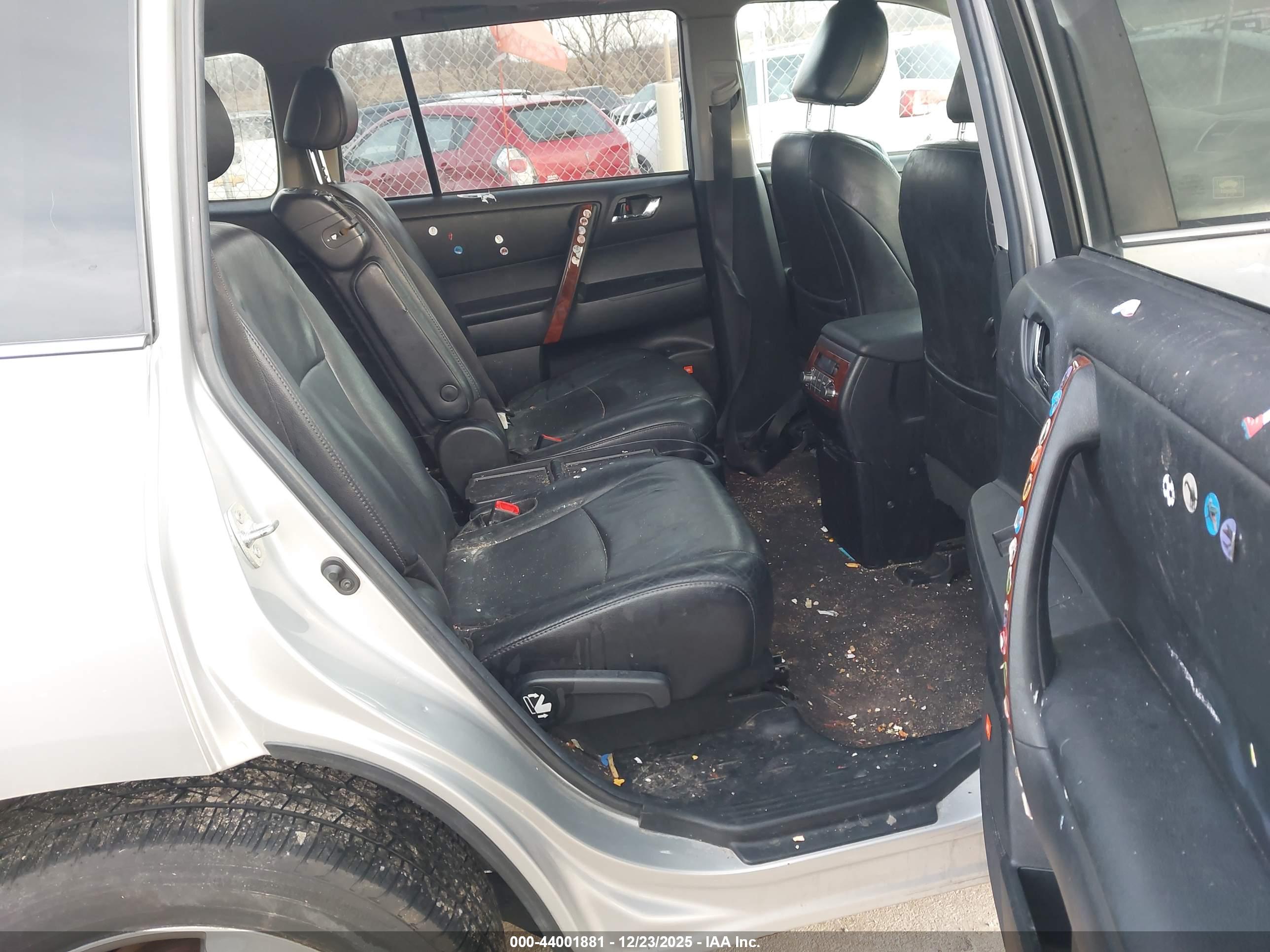 TOYOTA HIGHLANDER image 8