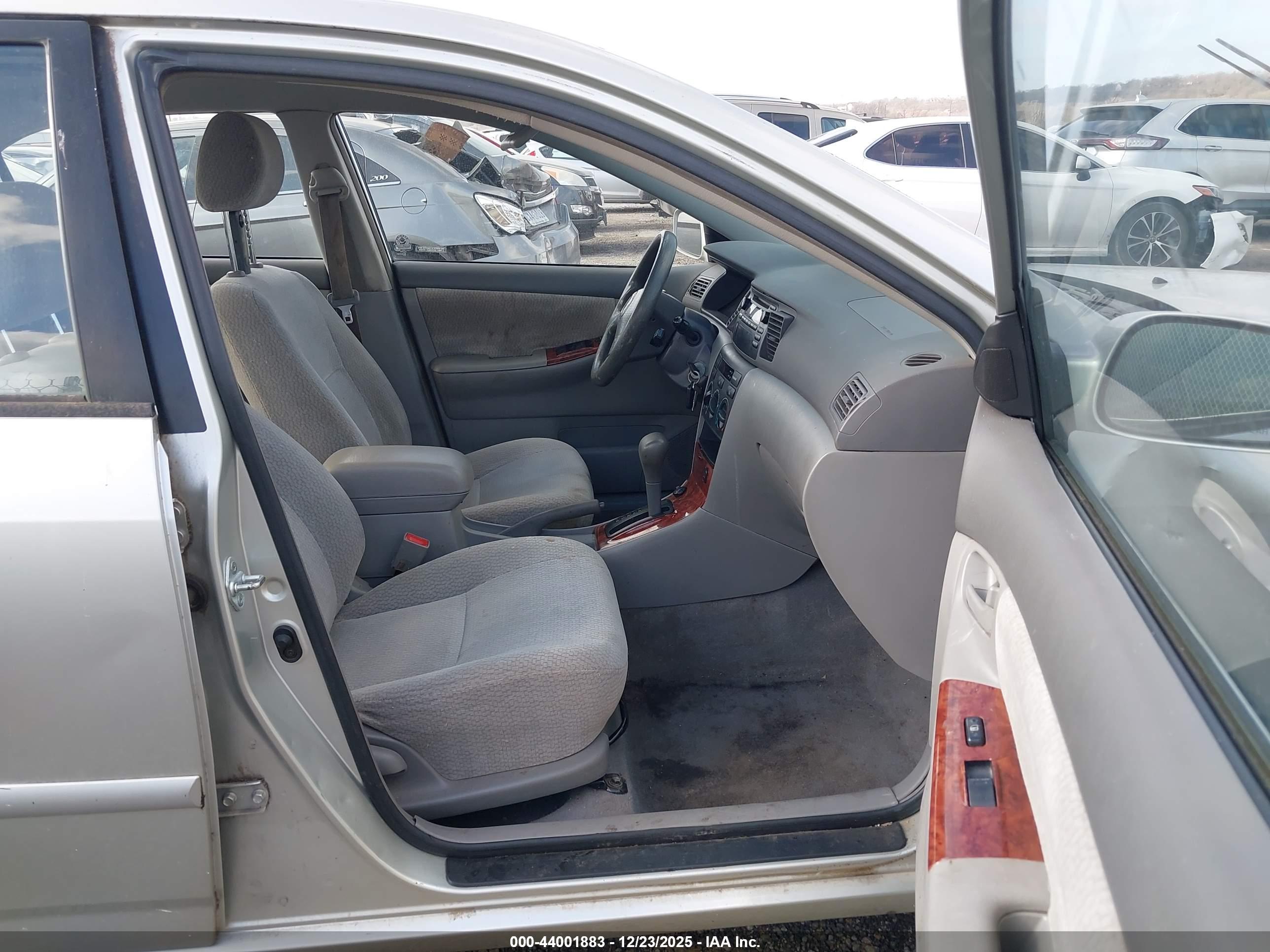 TOYOTA COROLLA image 5