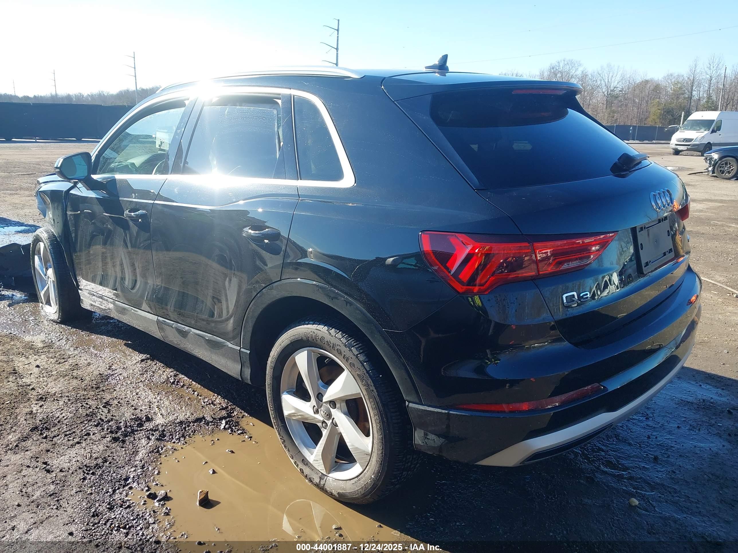 AUDI Q3 image 3