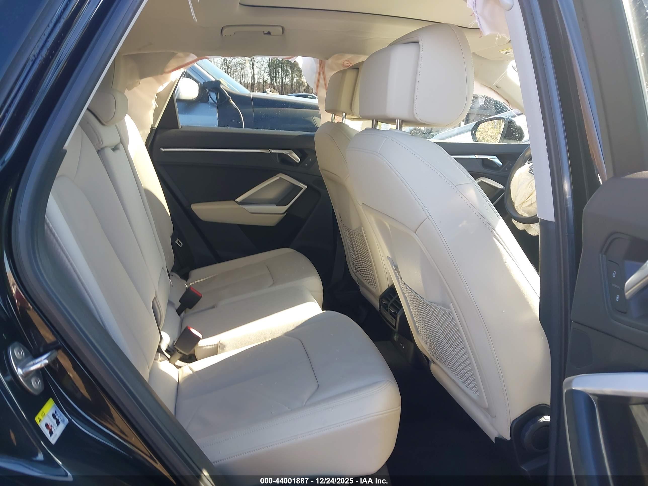 AUDI Q3 image 8