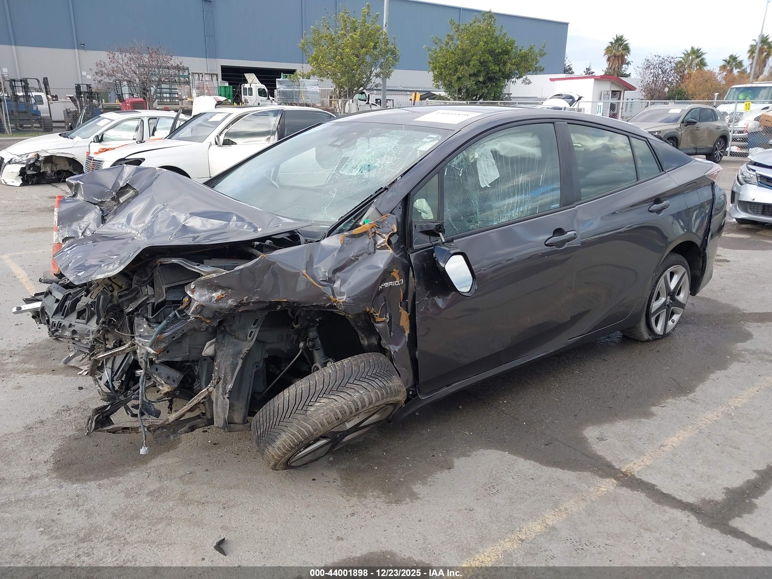 TOYOTA PRIUS image 2