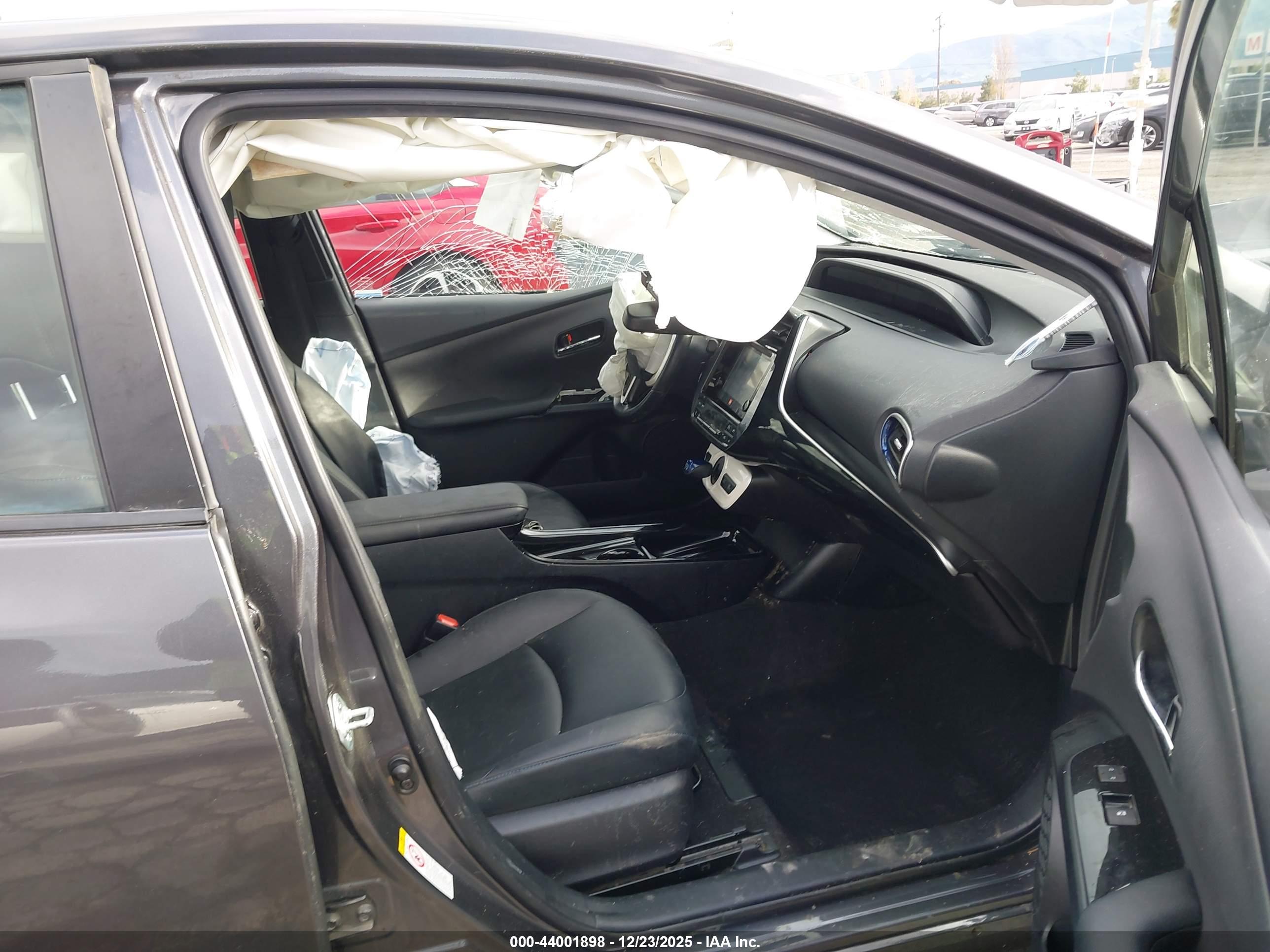 TOYOTA PRIUS image 5