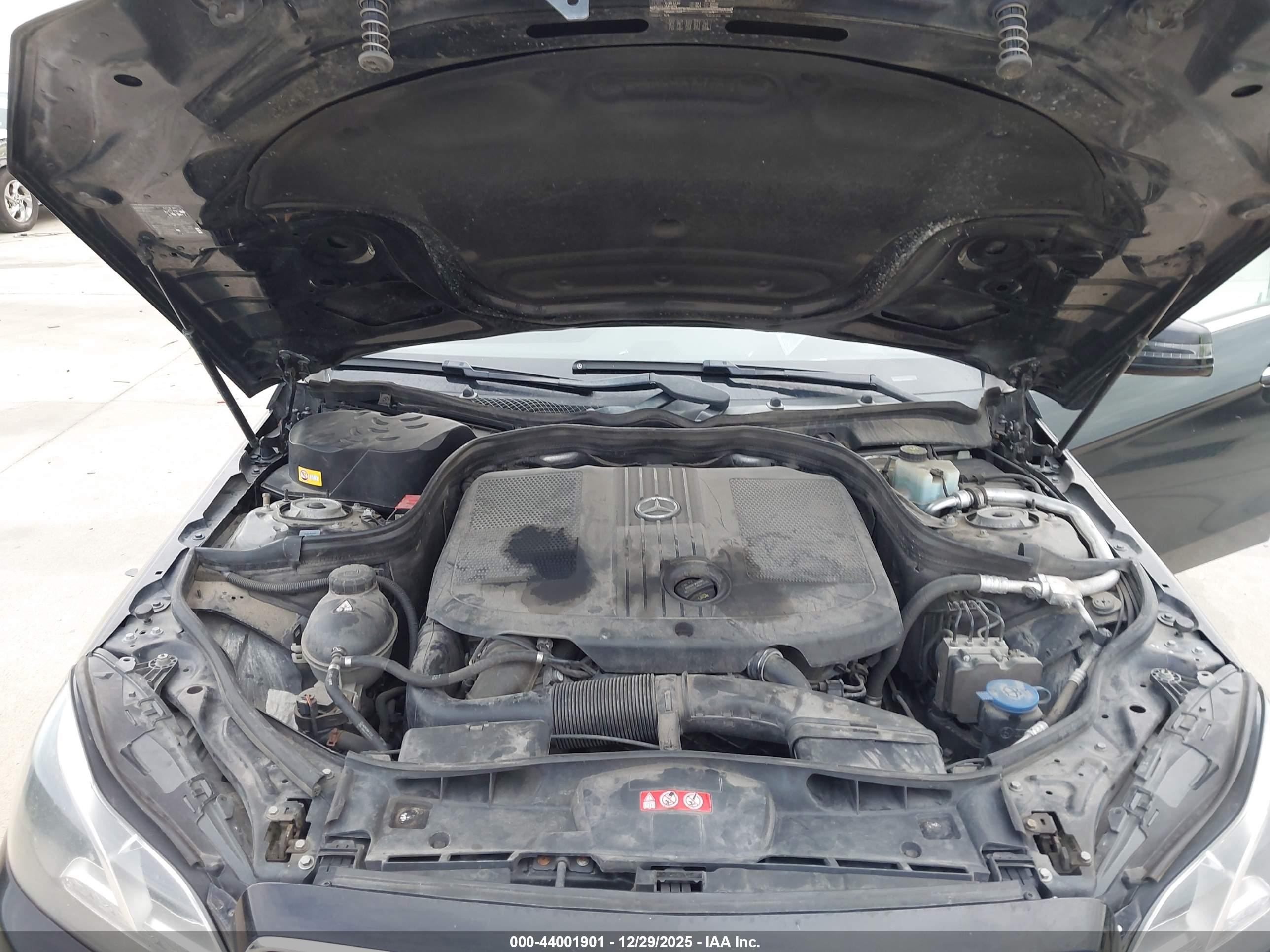 MERCEDES-BENZ E image 10