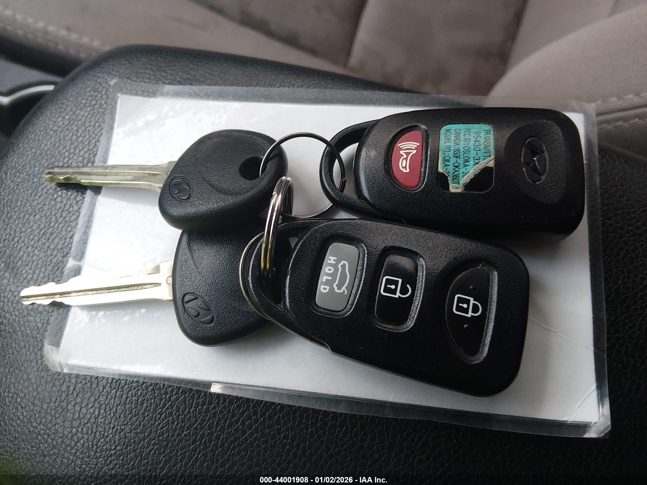 HYUNDAI ELANTRA image 11