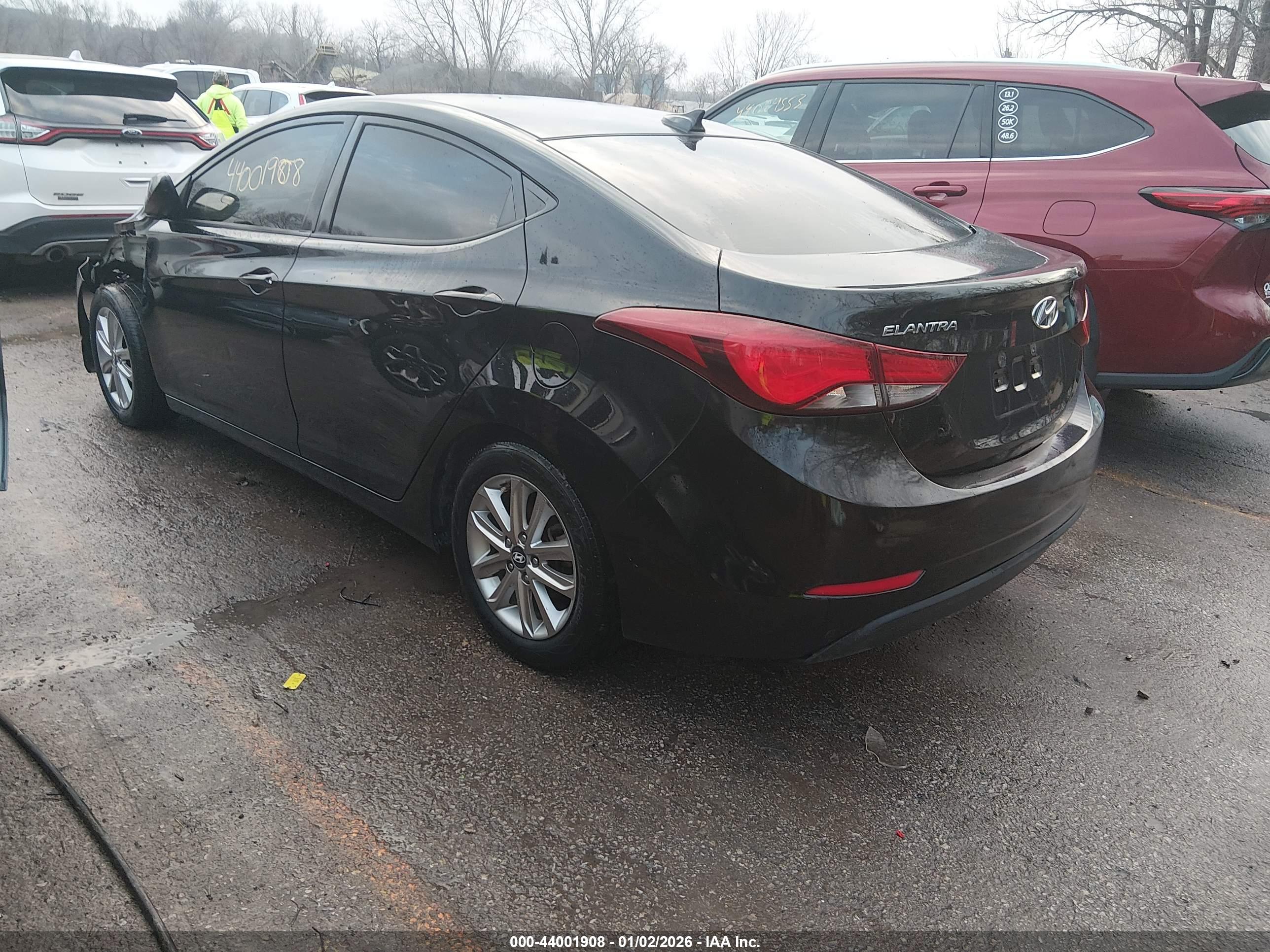 HYUNDAI ELANTRA image 3