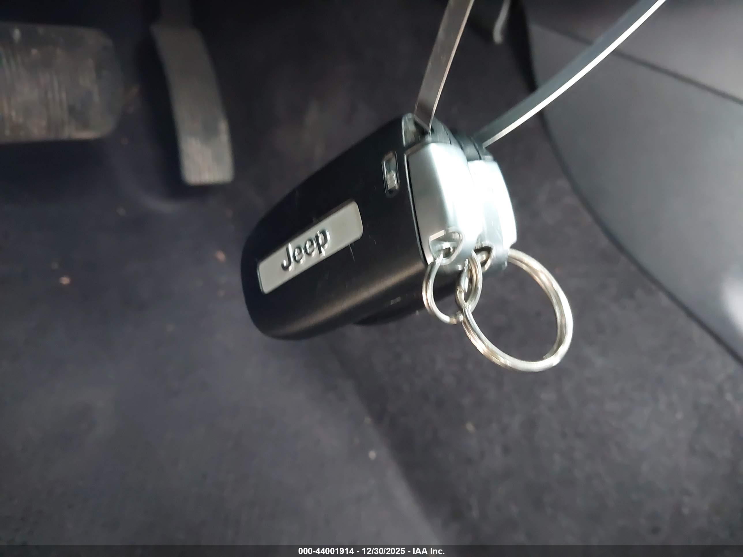 JEEP GRAND image 11