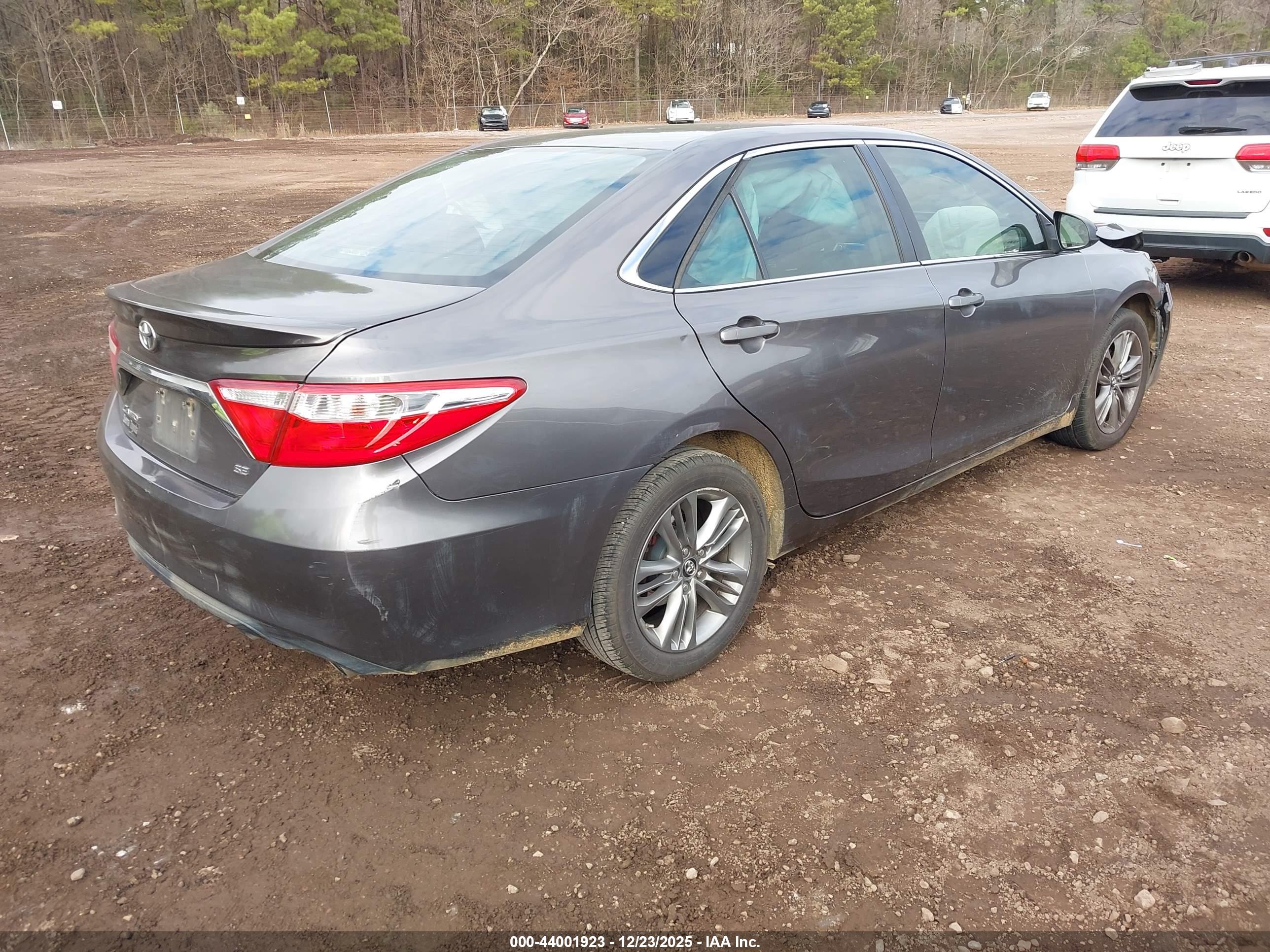 TOYOTA CAMRY image 4