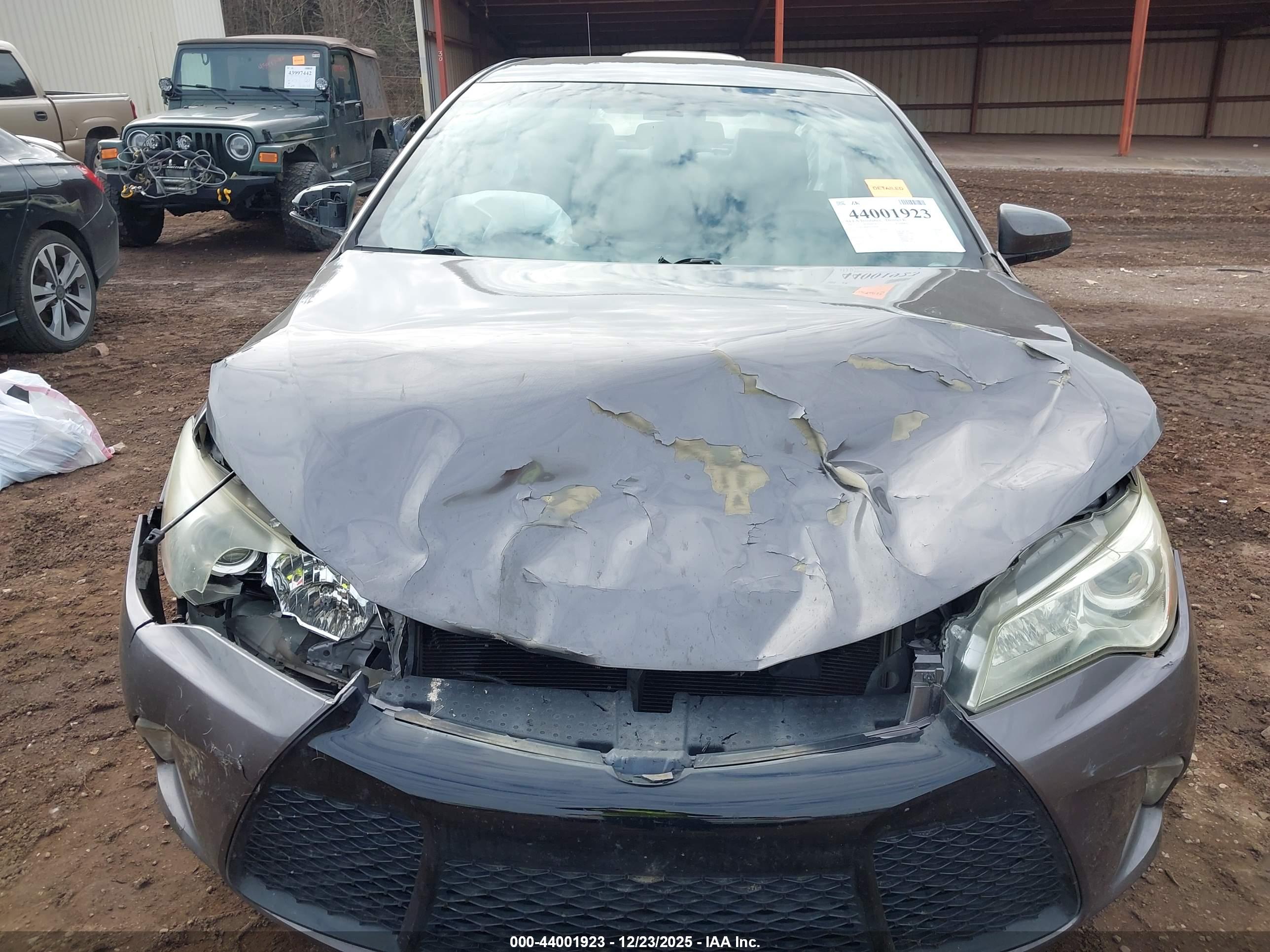TOYOTA CAMRY image 6