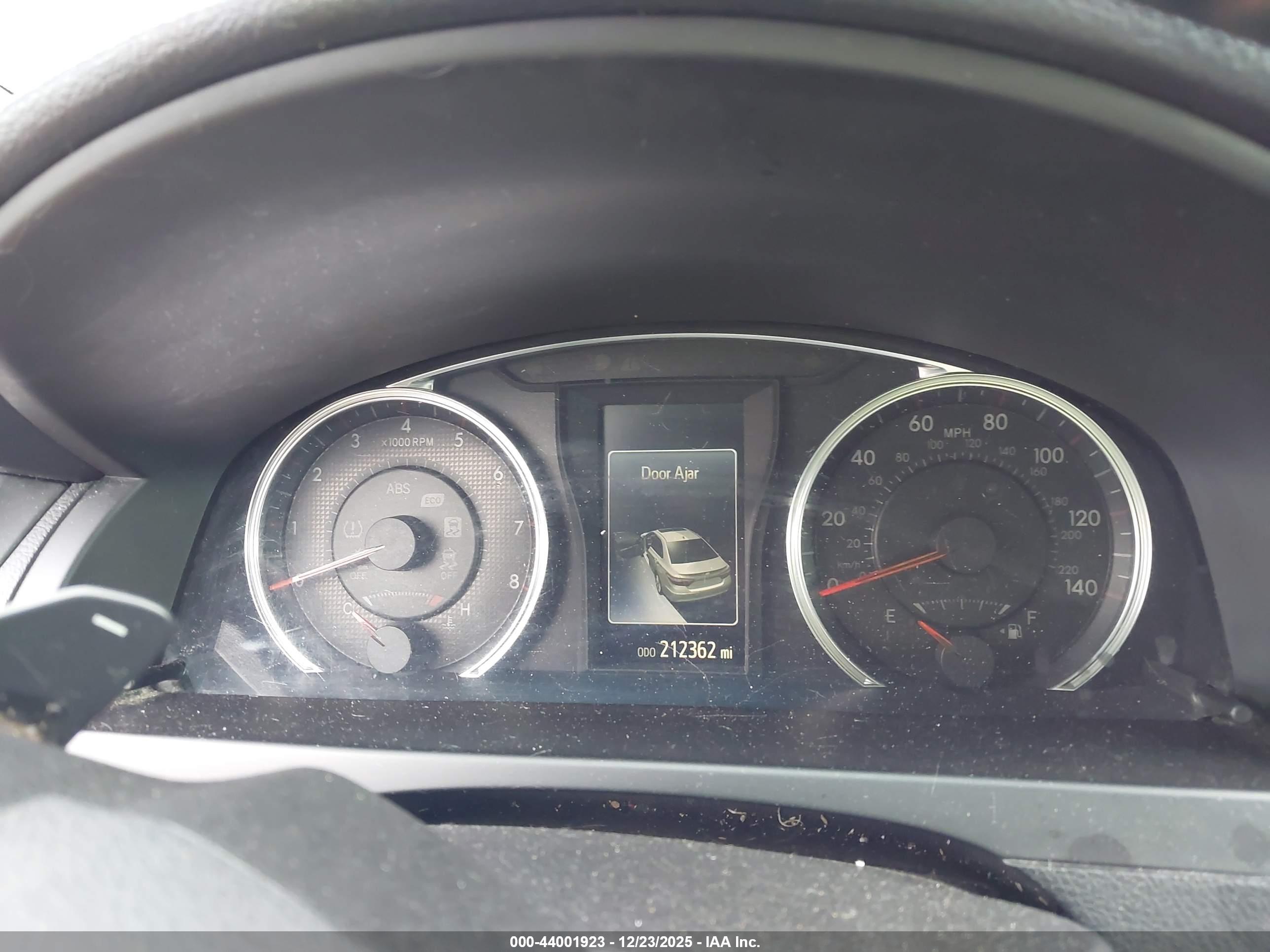 TOYOTA CAMRY image 7