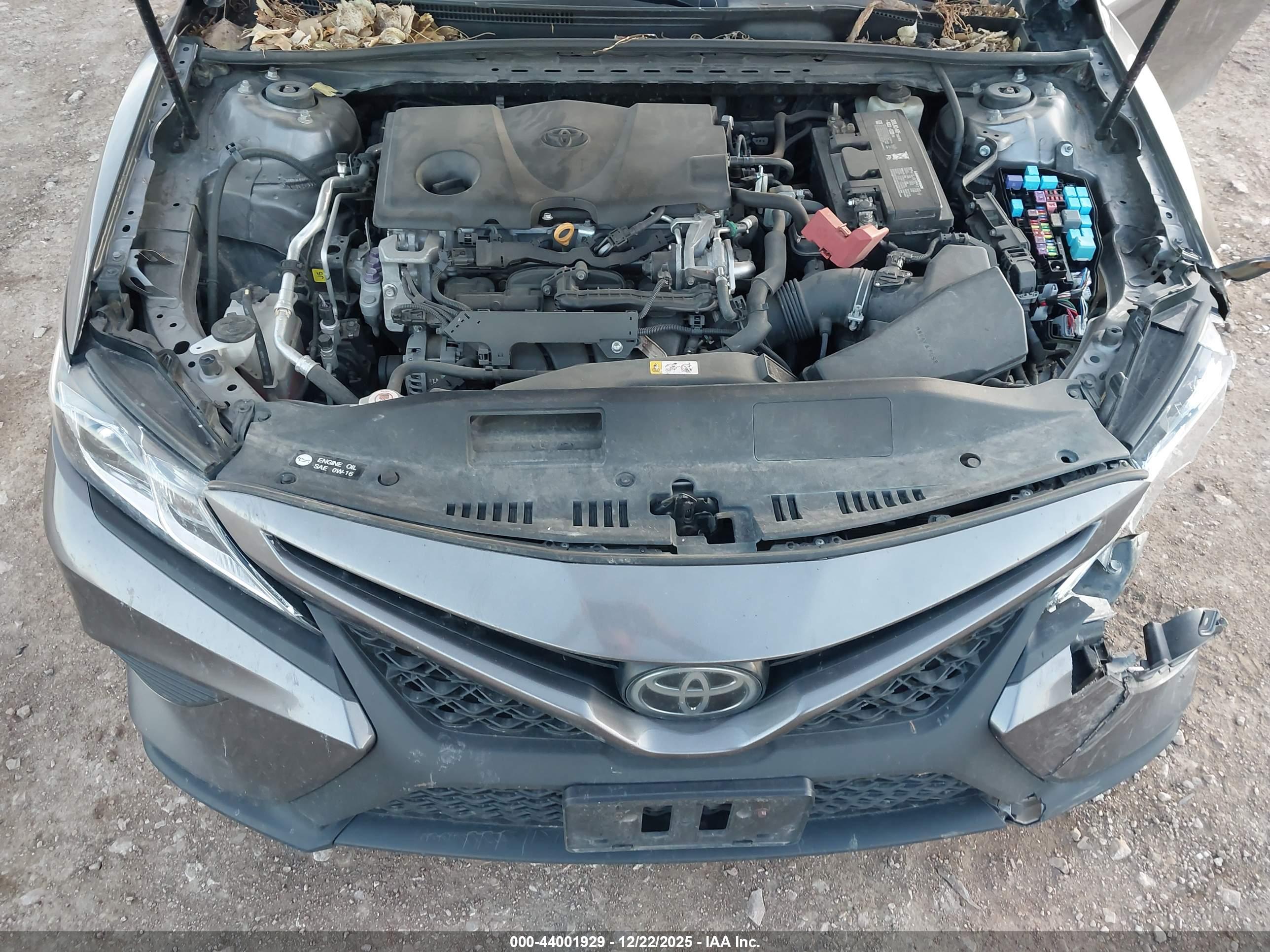 TOYOTA CAMRY image 10