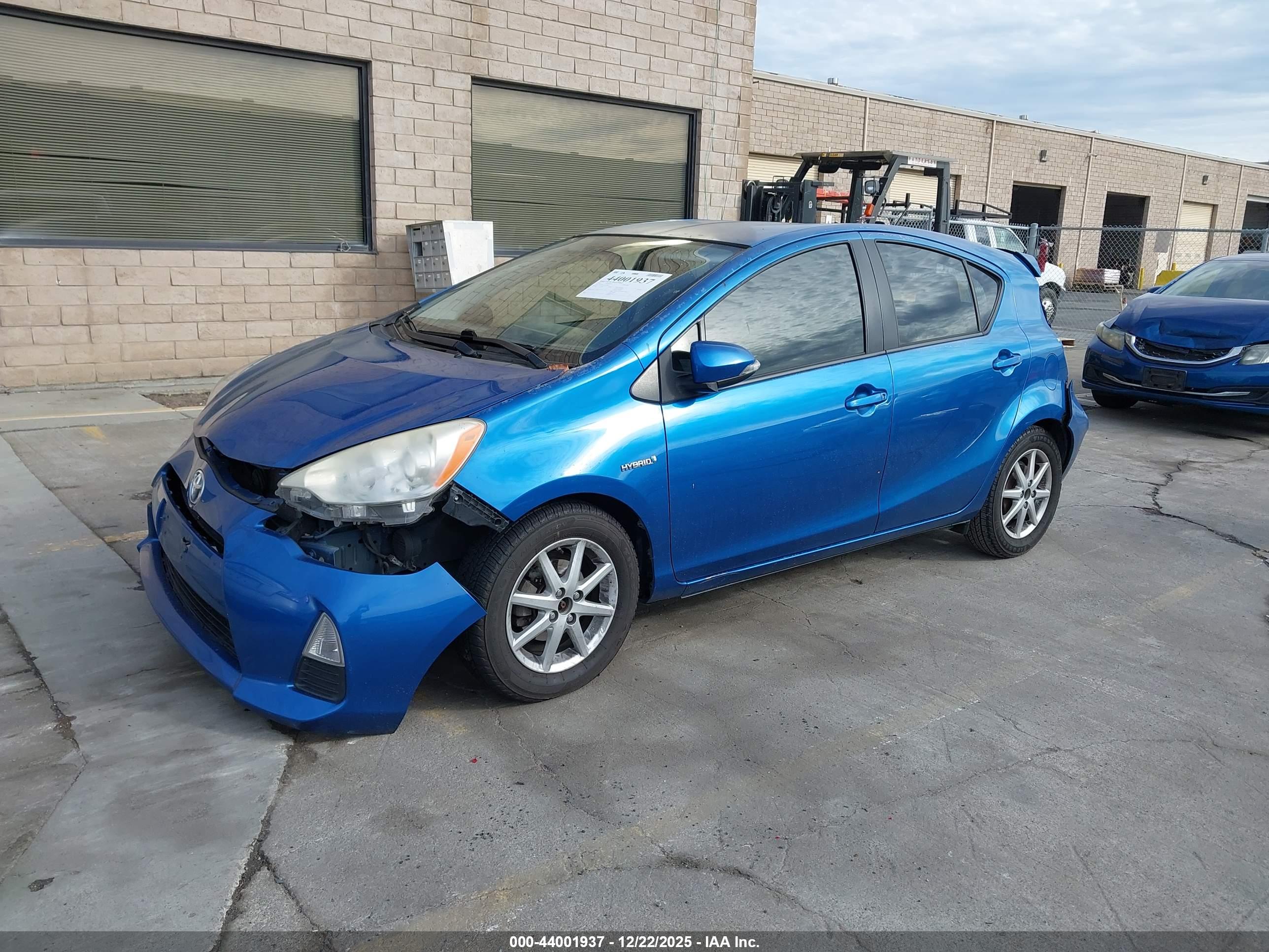 TOYOTA PRIUS image 2