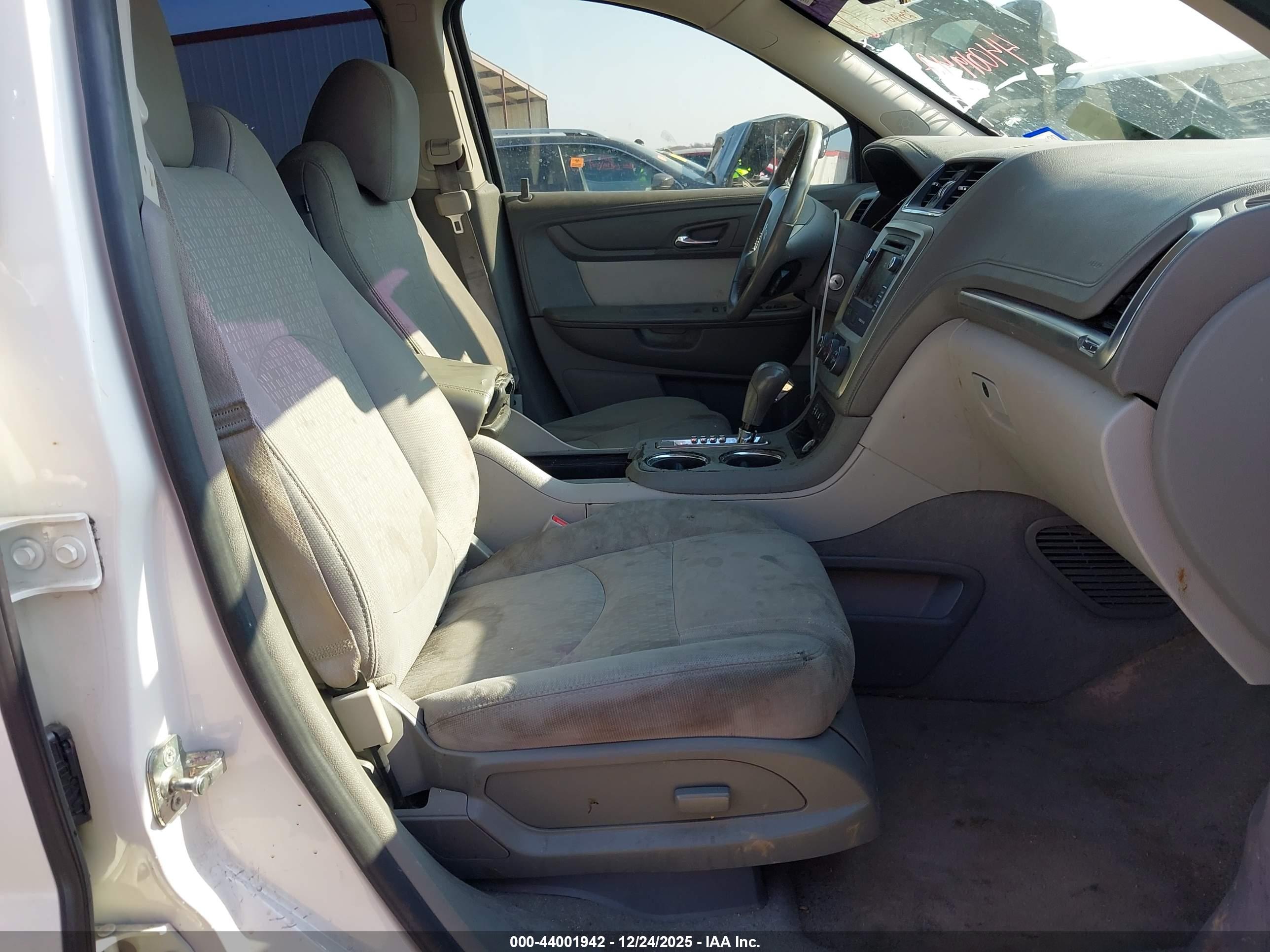 GMC ACADIA image 5