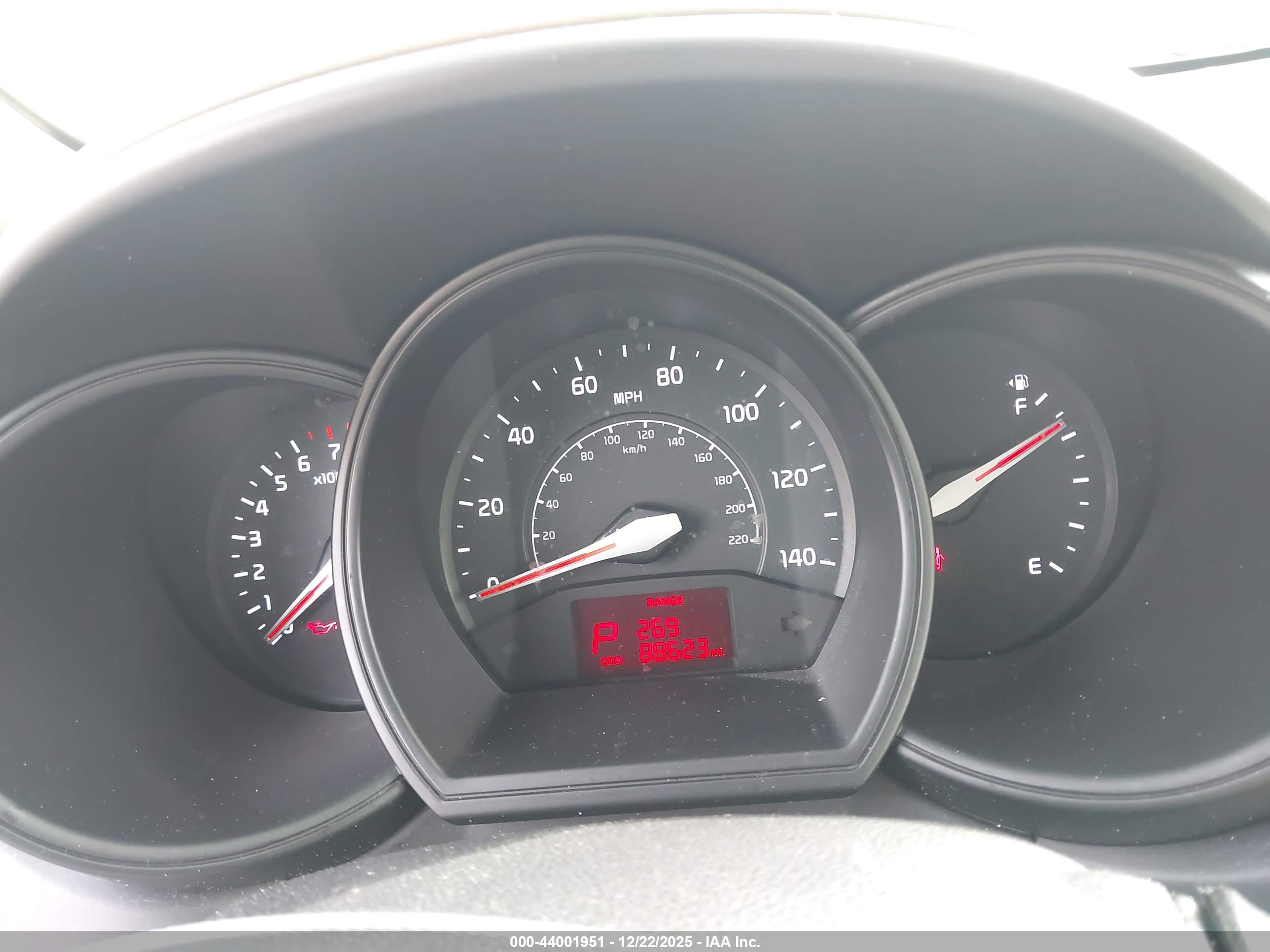 KIA RIO image 7