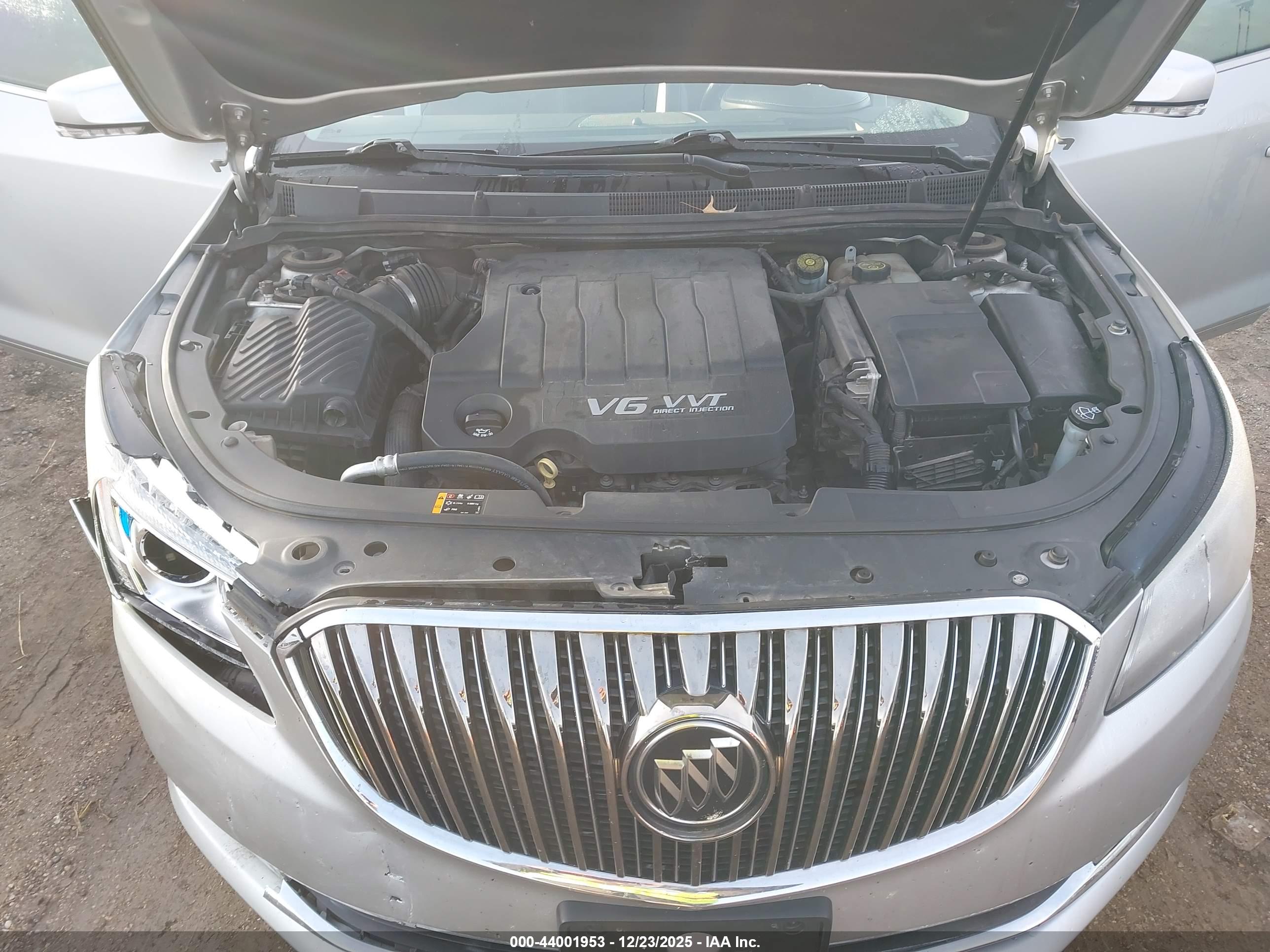 BUICK LACROSSE image 10