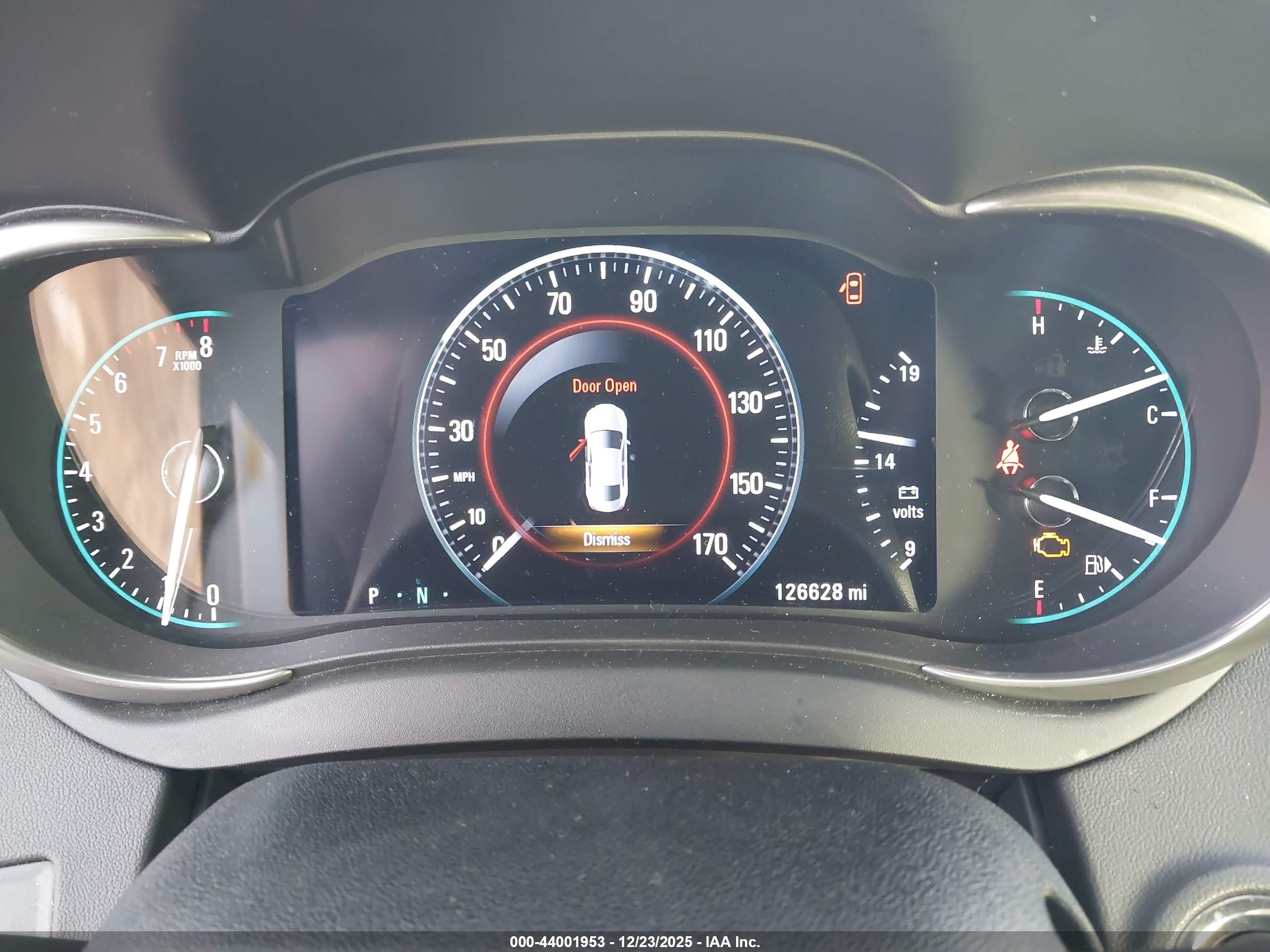 BUICK LACROSSE image 7