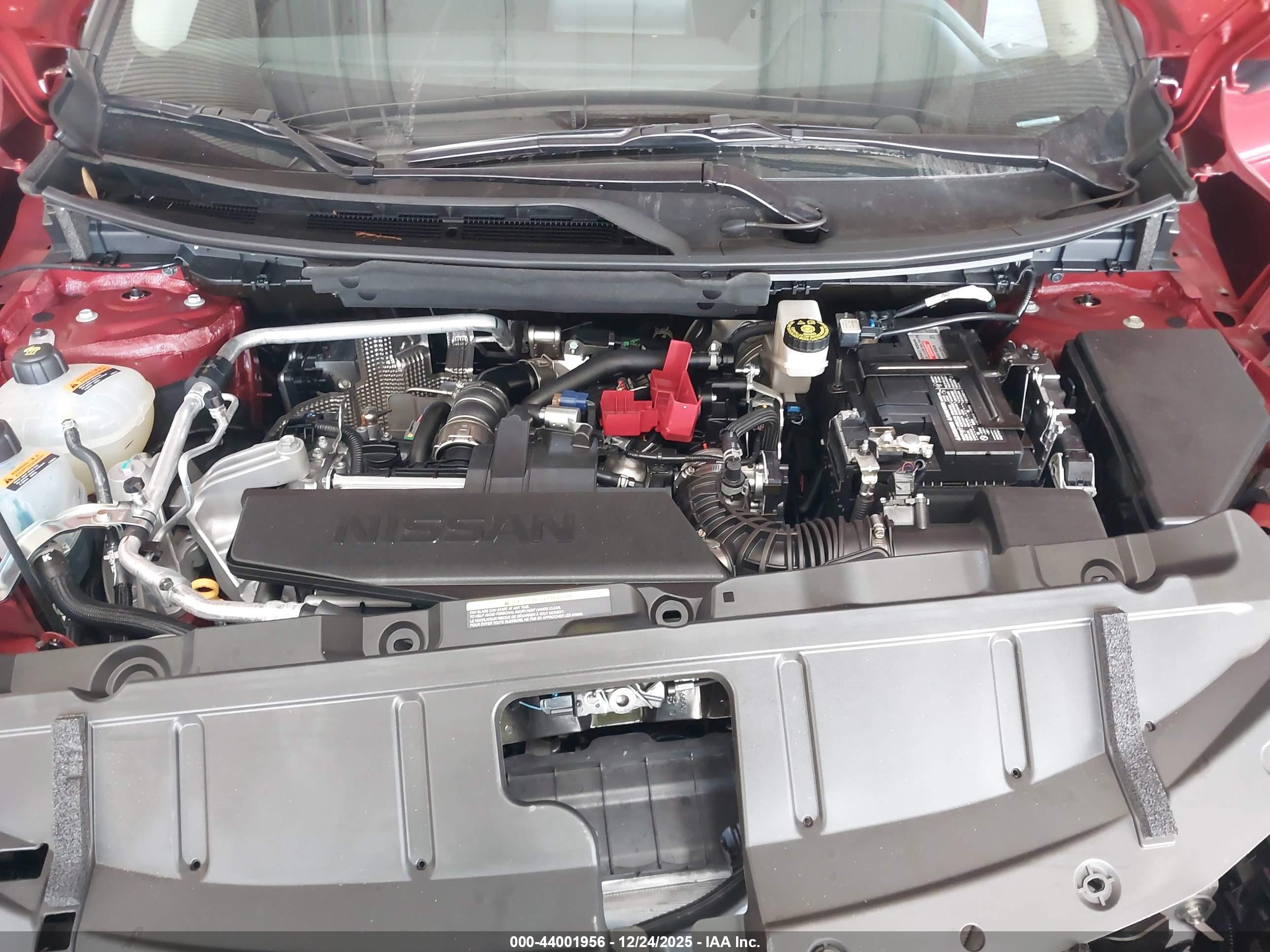 NISSAN ROGUE image 10