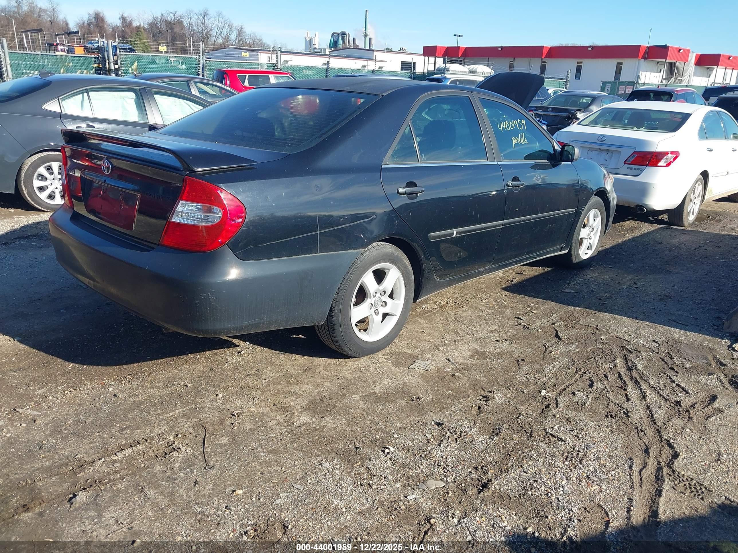 TOYOTA CAMRY image 4