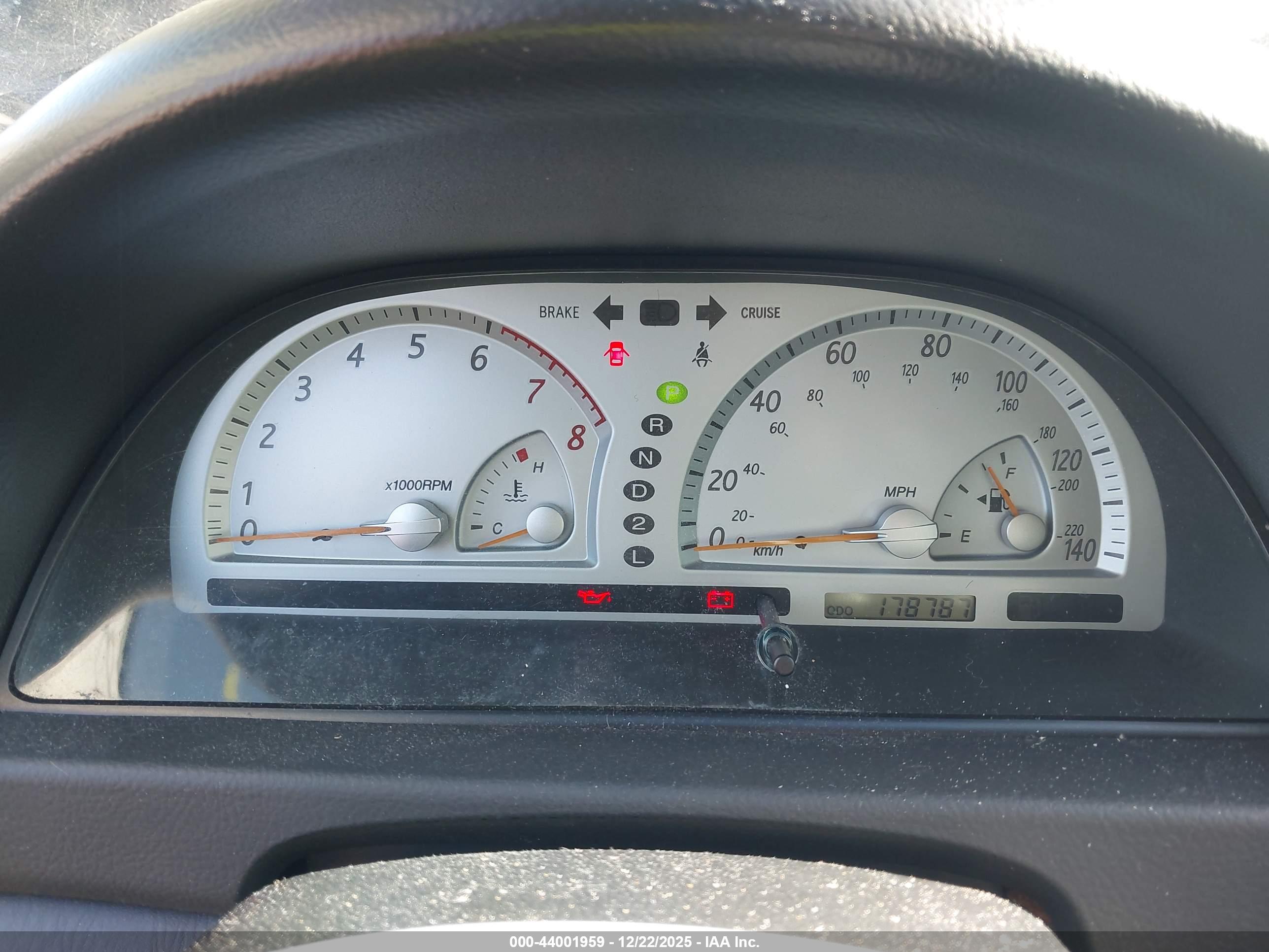 TOYOTA CAMRY image 7