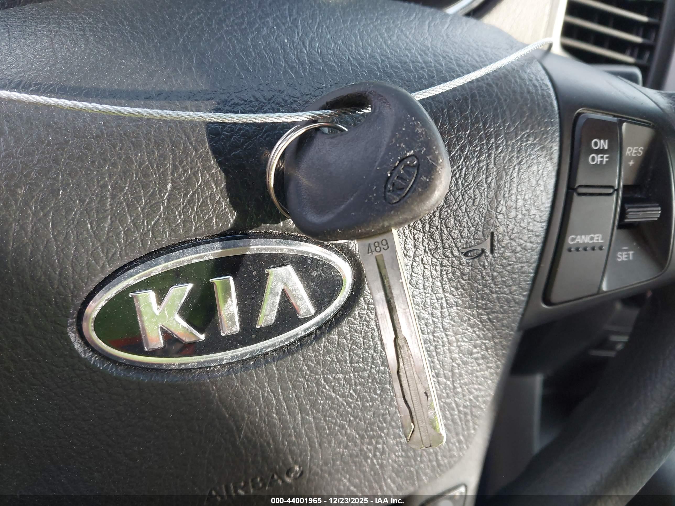 KIA SORENTO image 11