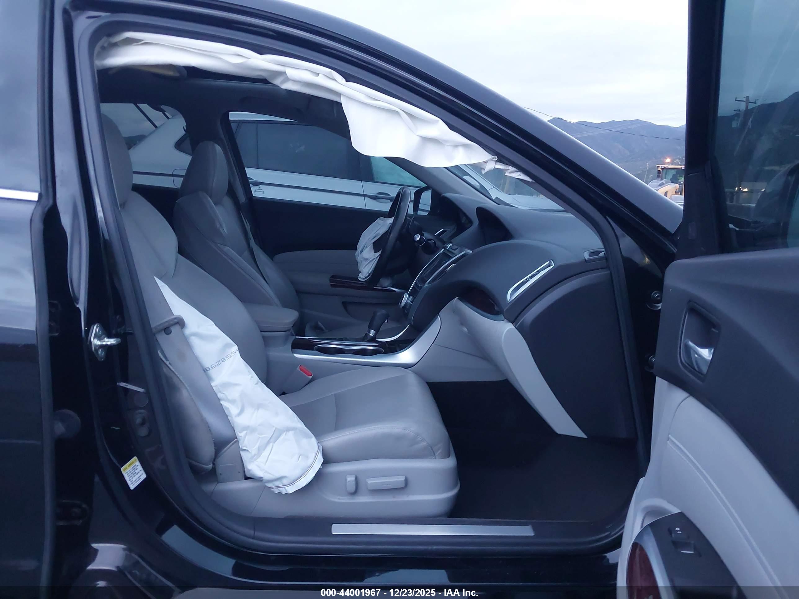 ACURA TLX image 5