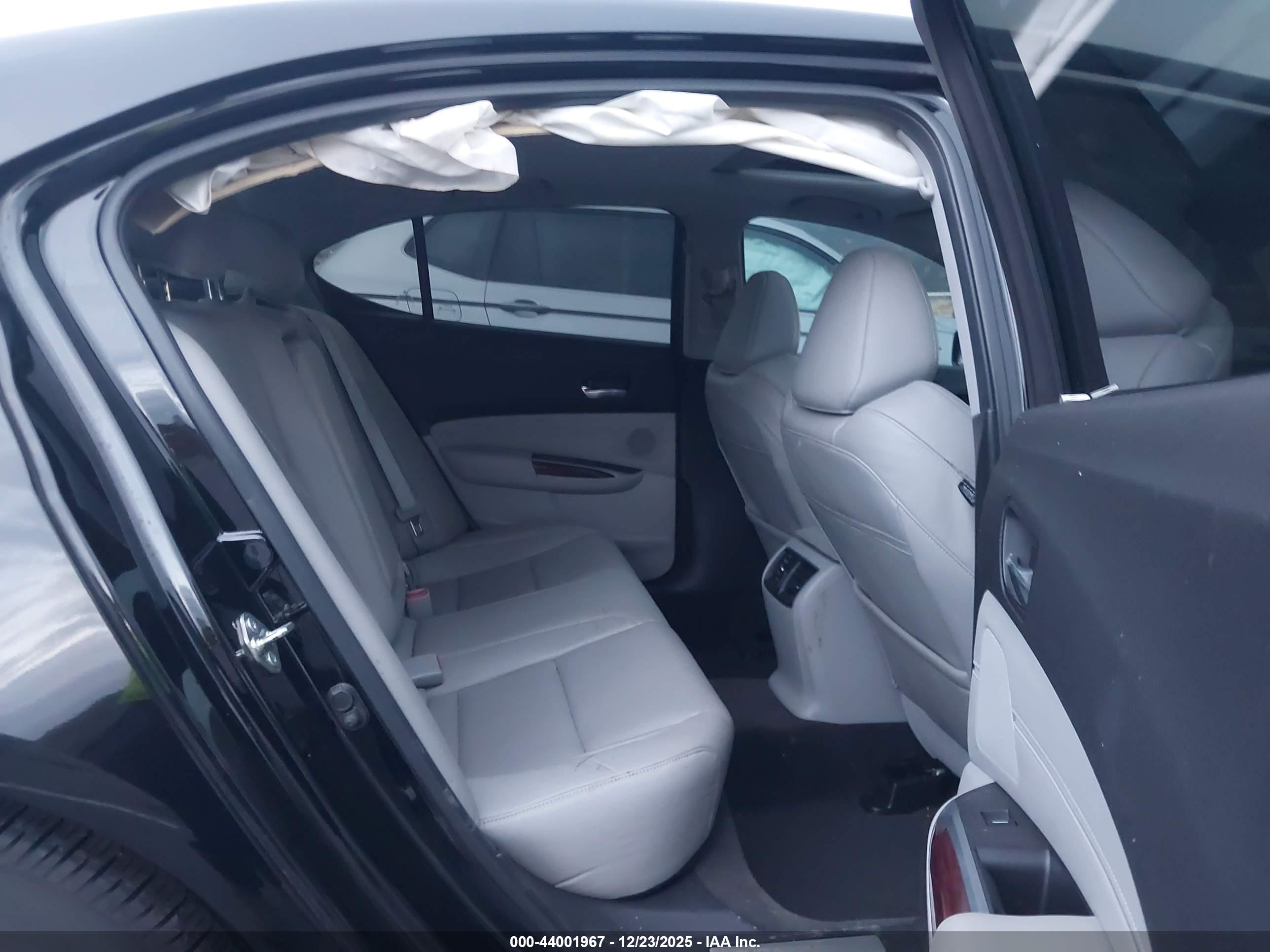 ACURA TLX image 8